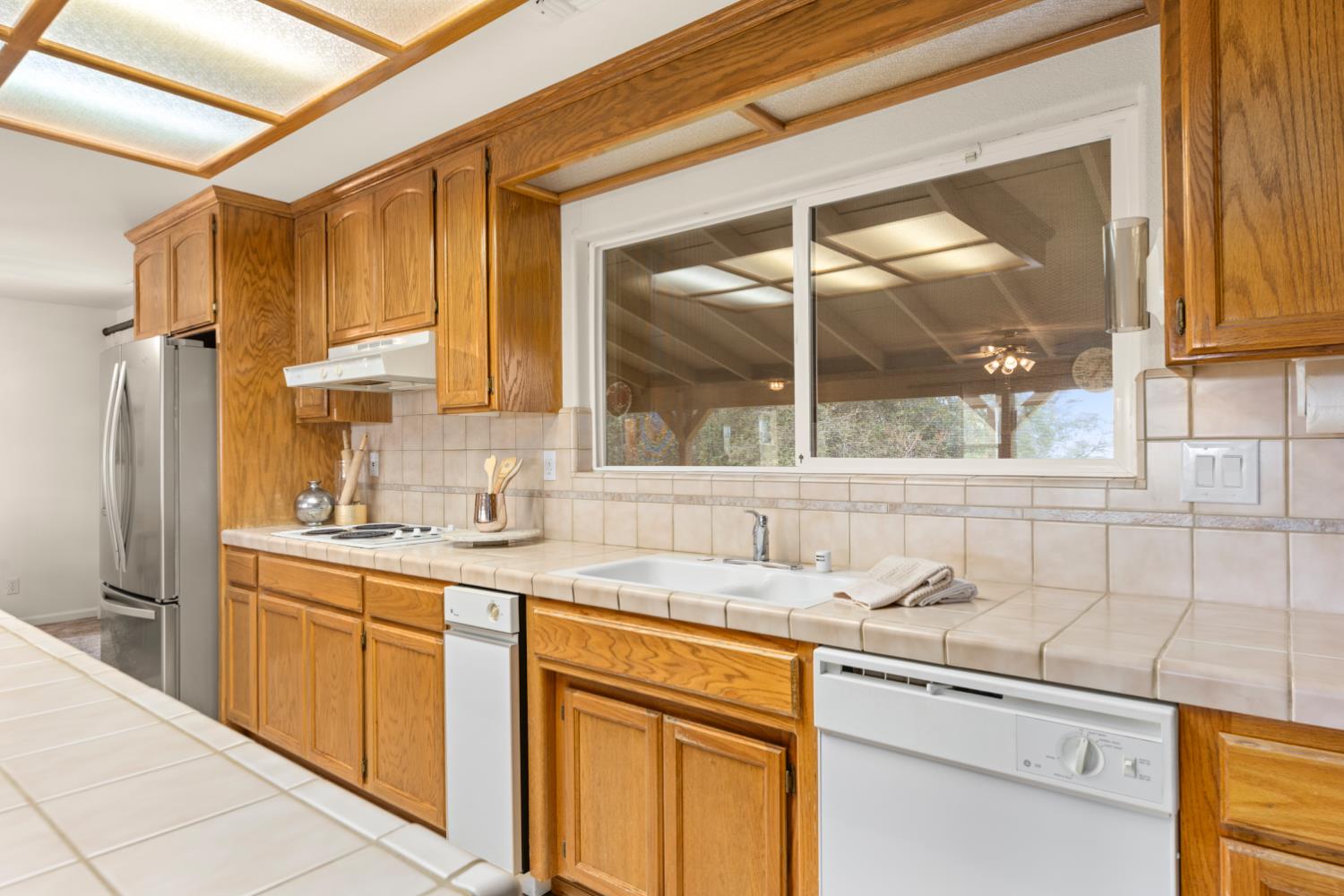 Shingle Springs, California, 95682, United States, 3 Bedrooms Bedrooms, ,3 BathroomsBathrooms,Residential,For Sale,1997420