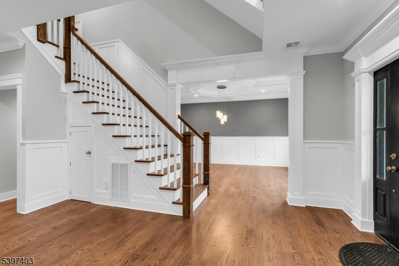 Bernards Twp., New Jersey, 07920, United States, 6 Bedrooms Bedrooms, ,5 BathroomsBathrooms,Residential,For Sale,2001685