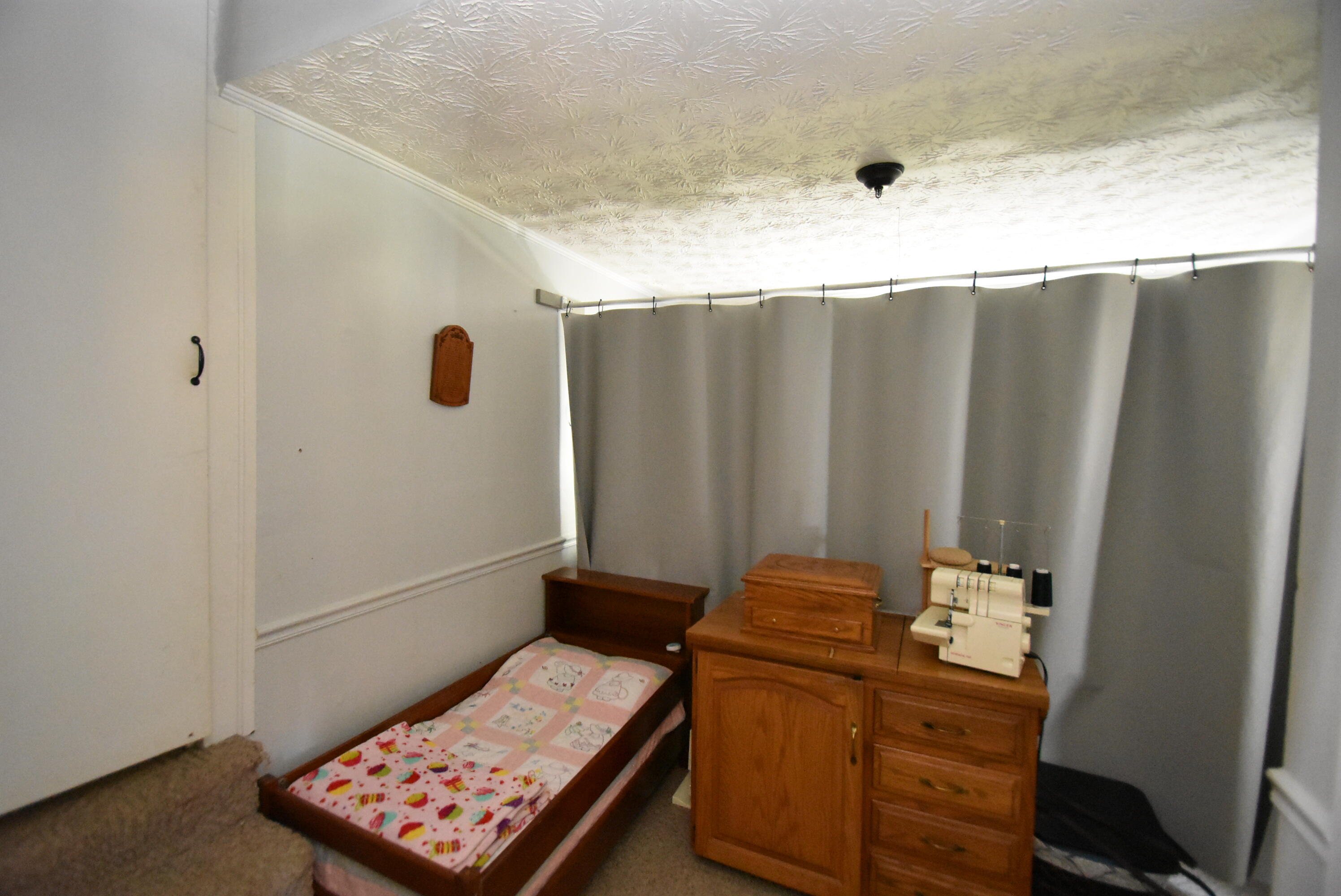 Willisburg, Kentucky, 40078, United States, 4 Bedrooms Bedrooms, ,1 BathroomBathrooms,Residential,For Sale,1962831