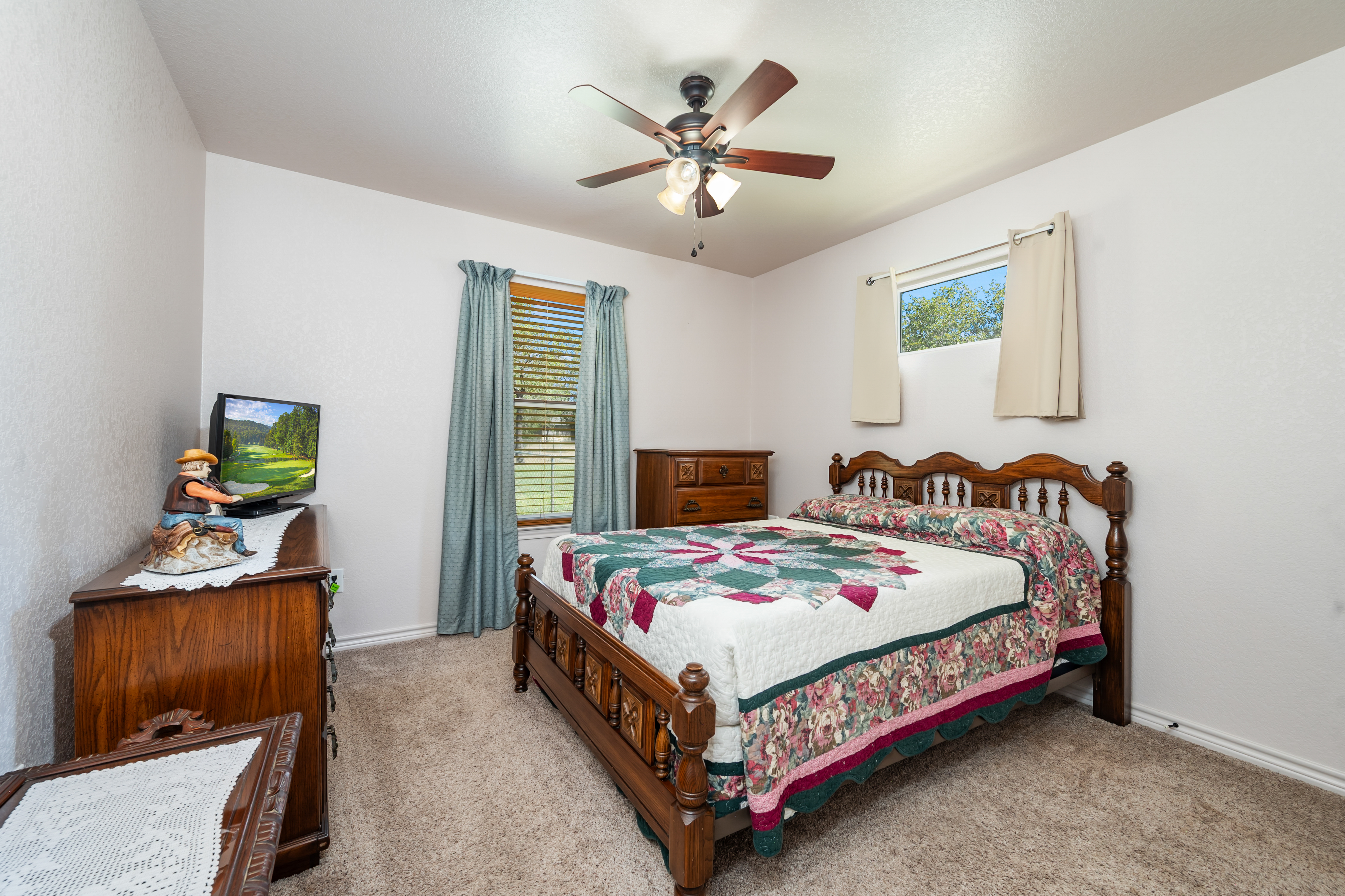  Spacious Poteet Home on 1.02 Acres - 物件實景