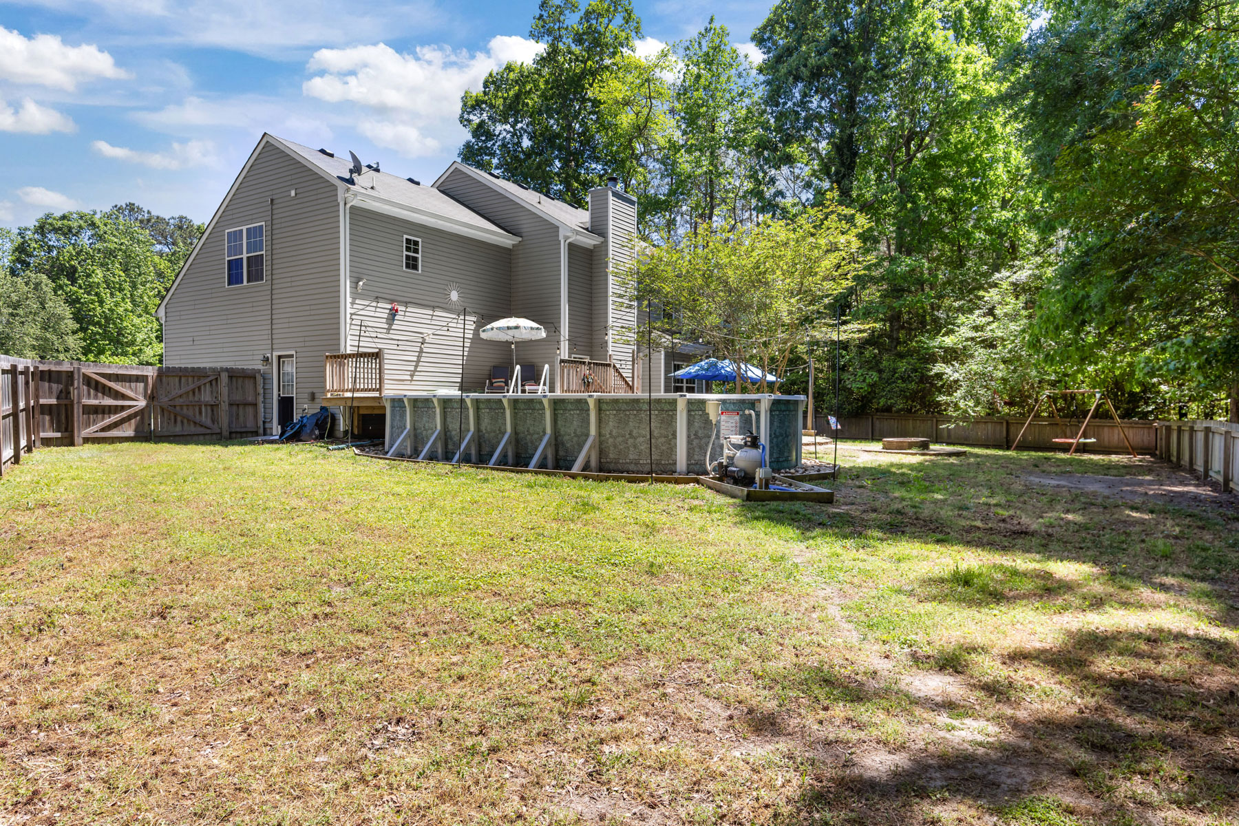  6823 Watch Harbour Circle, Hayes, VA 23072 - 物件實景