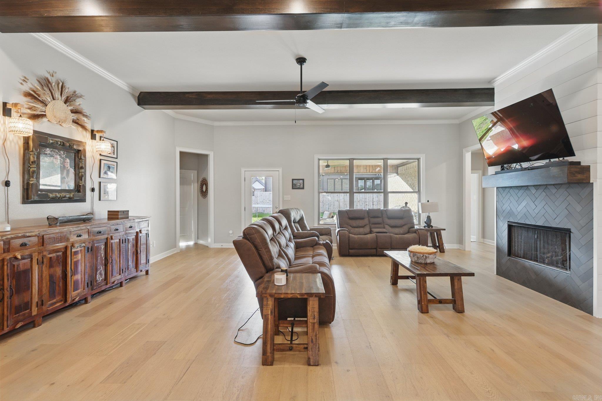 Benton, Arkansas, 72019, United States, 5 Bedrooms Bedrooms, ,4 BathroomsBathrooms,Residential,For Sale,1840883