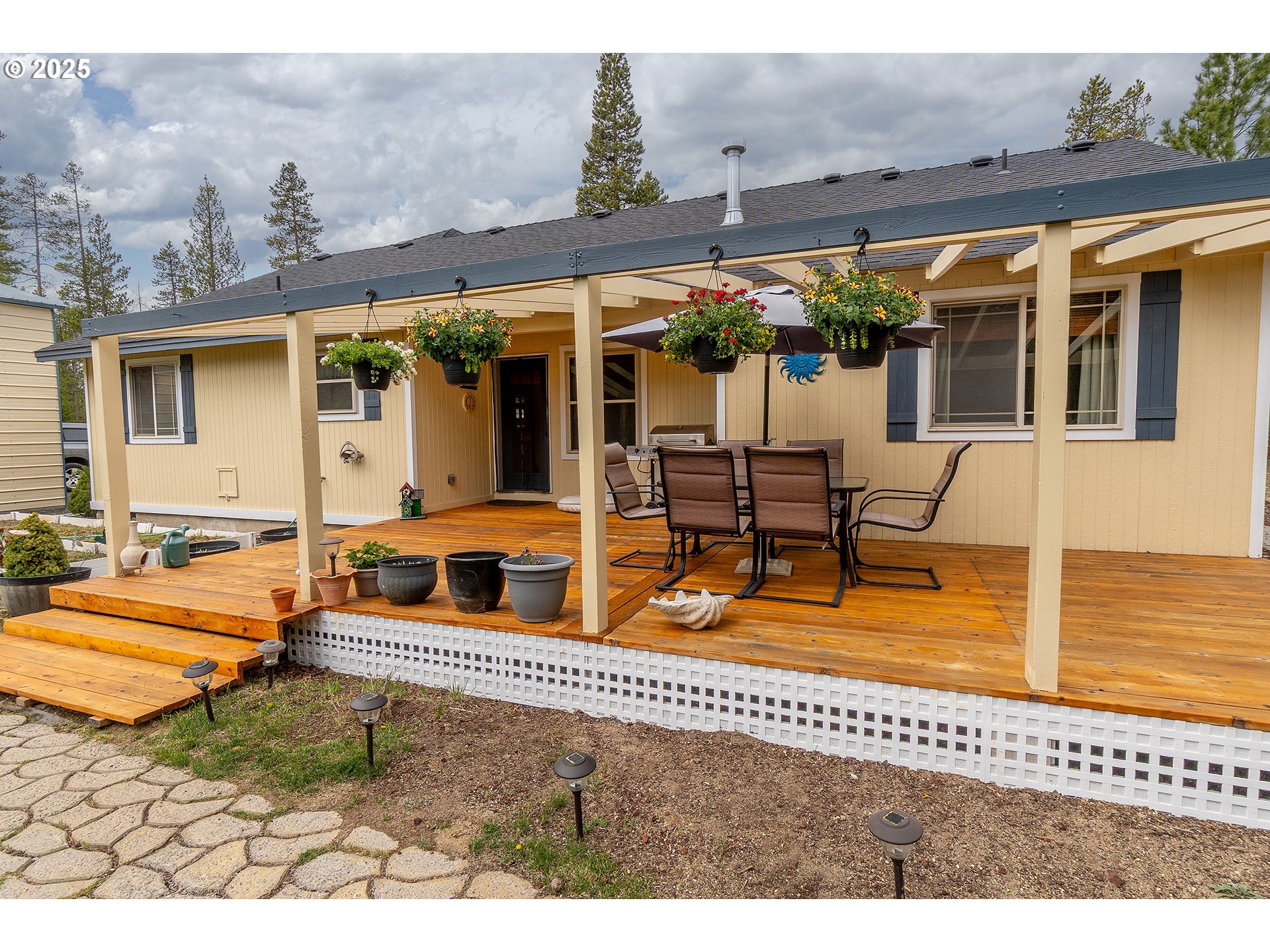 La Pine, Oregon, 97739, United States, 3 Bedrooms Bedrooms, ,2 BathroomsBathrooms,Residential,For Sale,1961362