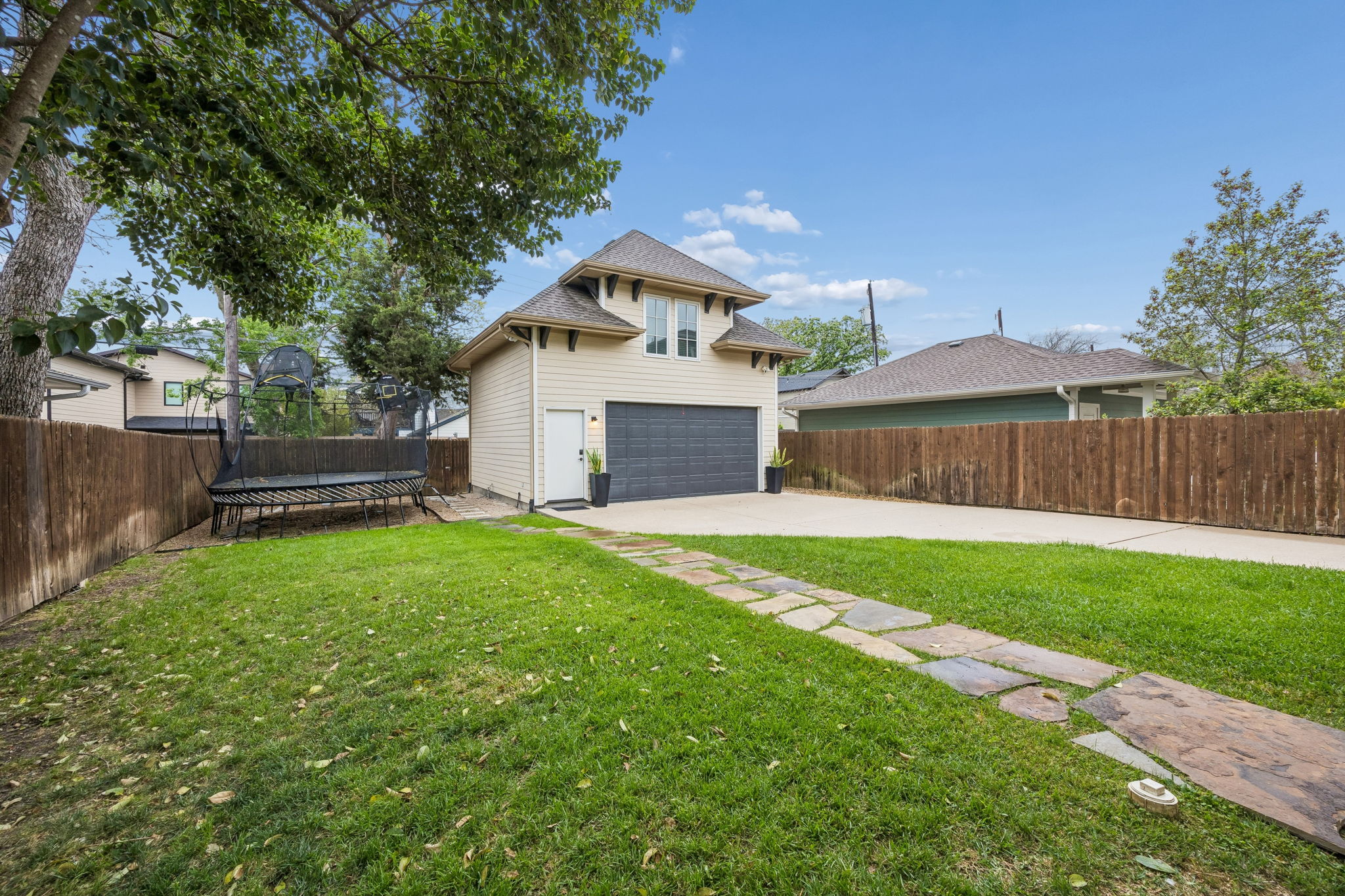  Modern Craftsman in One of Dallas