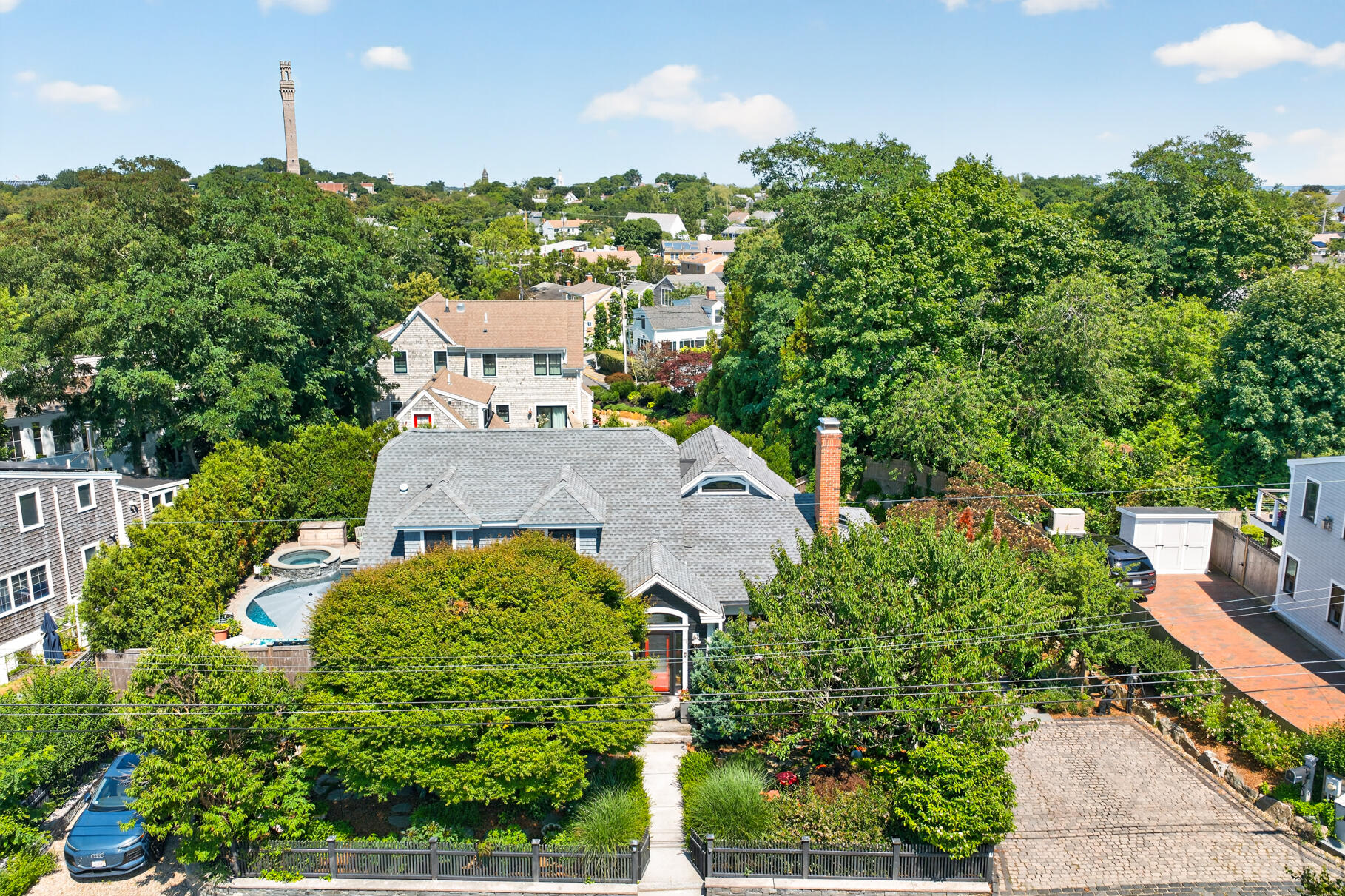  Poolside Days & Fireside Nights in the West End - 物件實景