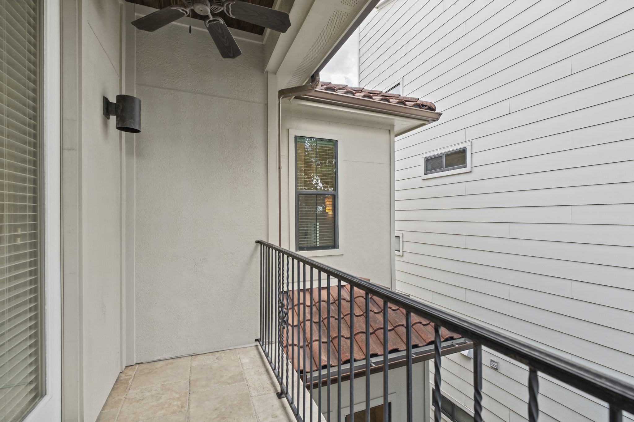  4122 Floyd Street A - 物件實景