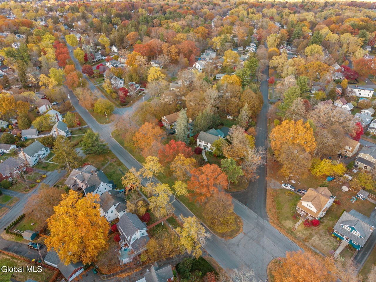 Niskayuna, New York, 12309, United States, 5 Bedrooms Bedrooms, ,3 BathroomsBathrooms,Residential,For Sale,1988361