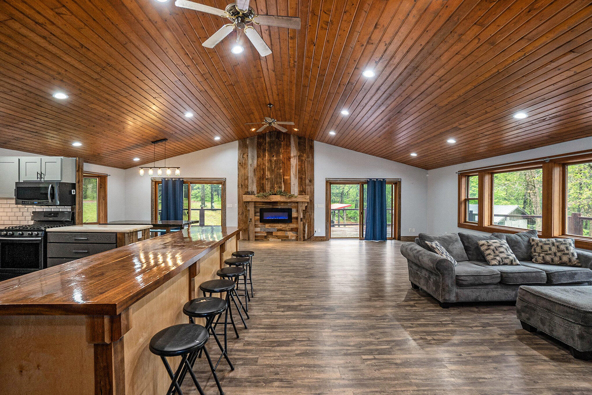 White Cloud, Michigan, 49349, United States, 5 Bedrooms Bedrooms, ,4 BathroomsBathrooms,Residential,For Sale,1807044