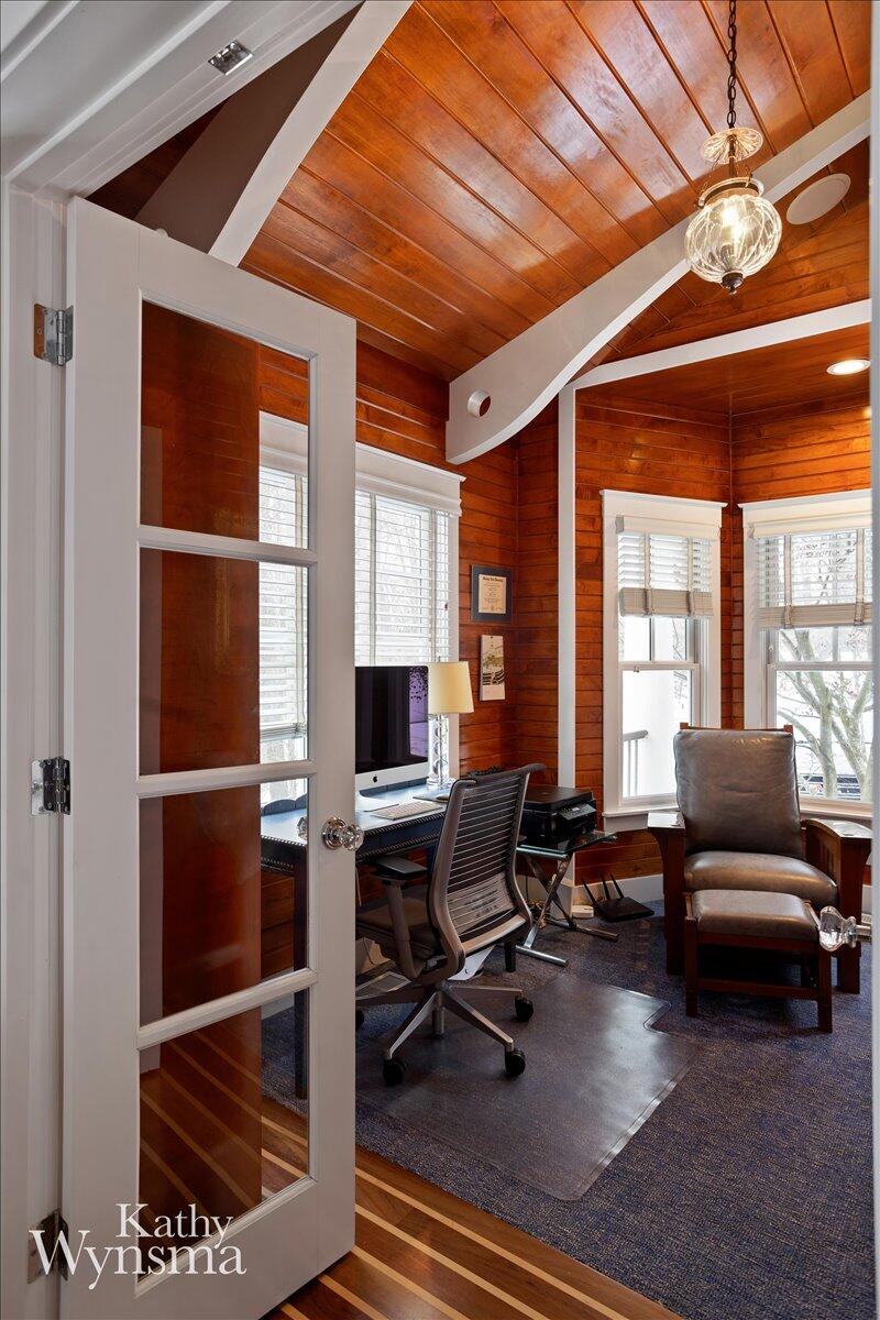 East Grand Rapids, Michigan, 49506, United States, 5 Bedrooms Bedrooms, ,5 BathroomsBathrooms,Residential,For Sale,1933647