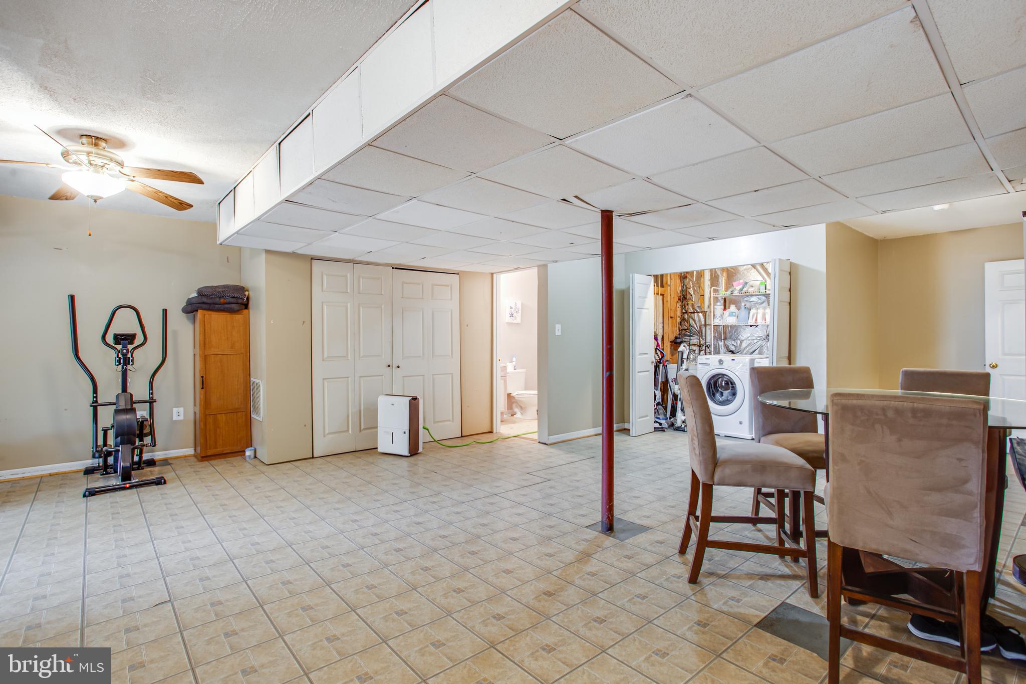 Waldorf, Maryland, 20601, United States, 5 Bedrooms Bedrooms, ,5 BathroomsBathrooms,Residential,For Sale,1977344