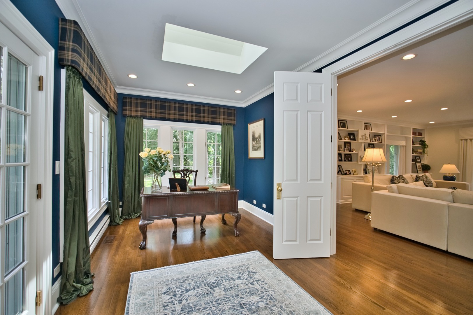 Lake Forest, Illinois, 60045, United States, 4 Bedrooms Bedrooms, ,5 BathroomsBathrooms,Residential,For Sale,1986111