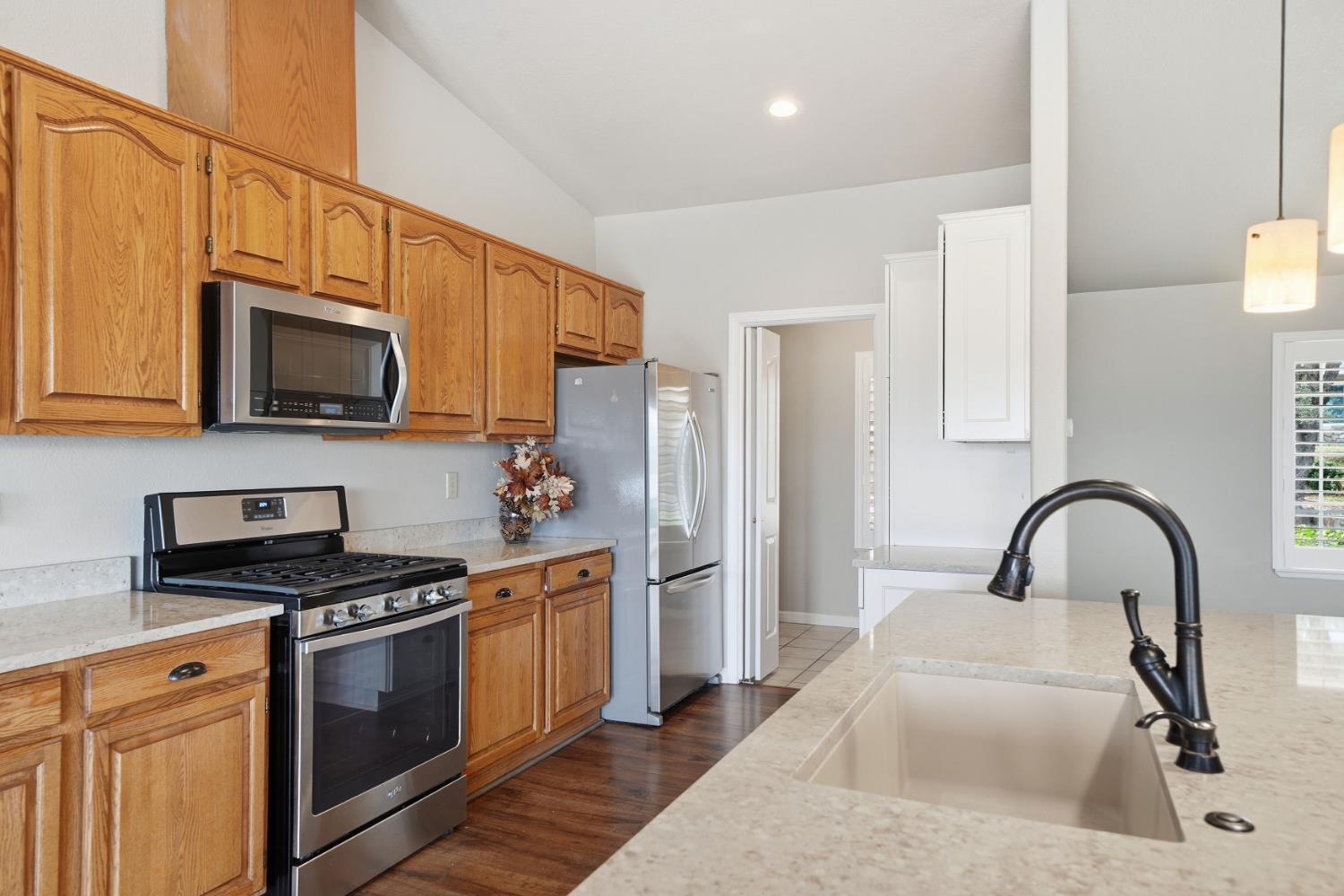 Jackson, California, 95642, United States, 3 Bedrooms Bedrooms, ,2 BathroomsBathrooms,Residential,For Sale,1992385