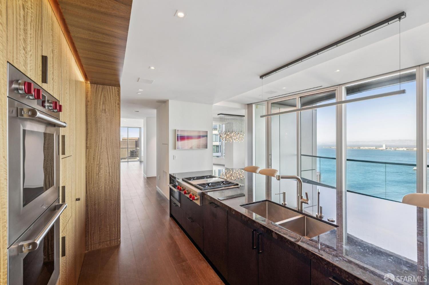 San Francisco, California, 94105, United States, 3 Bedrooms Bedrooms, ,4 BathroomsBathrooms,Residential,For Sale,1994422