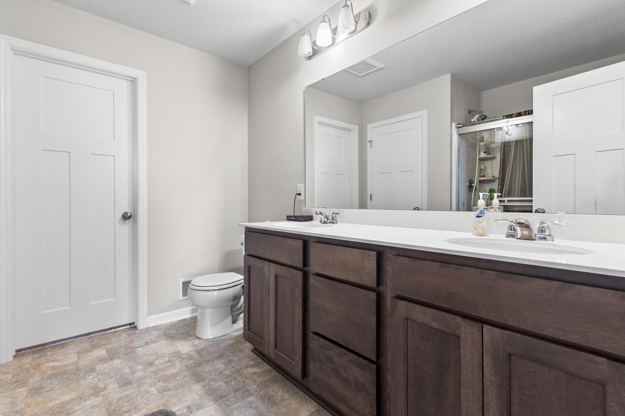 Farmington, Minnesota, 55024, United States, 4 Bedrooms Bedrooms, ,2 BathroomsBathrooms,Residential,For Sale,1990959