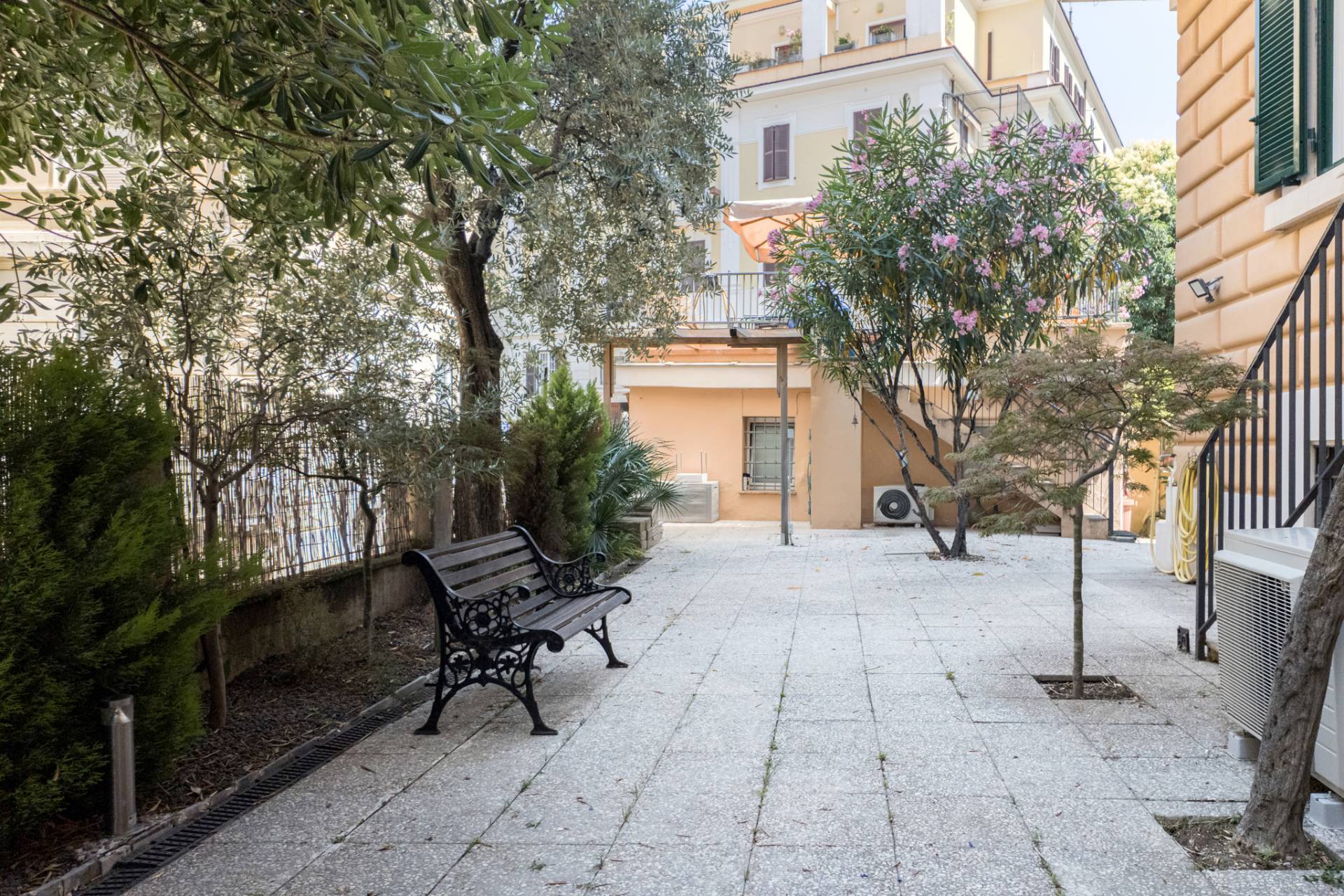 Roma, Roma, 00100, IT, 3 Bedrooms Bedrooms, ,3 BathroomsBathrooms,Residential,For Sale,1941715