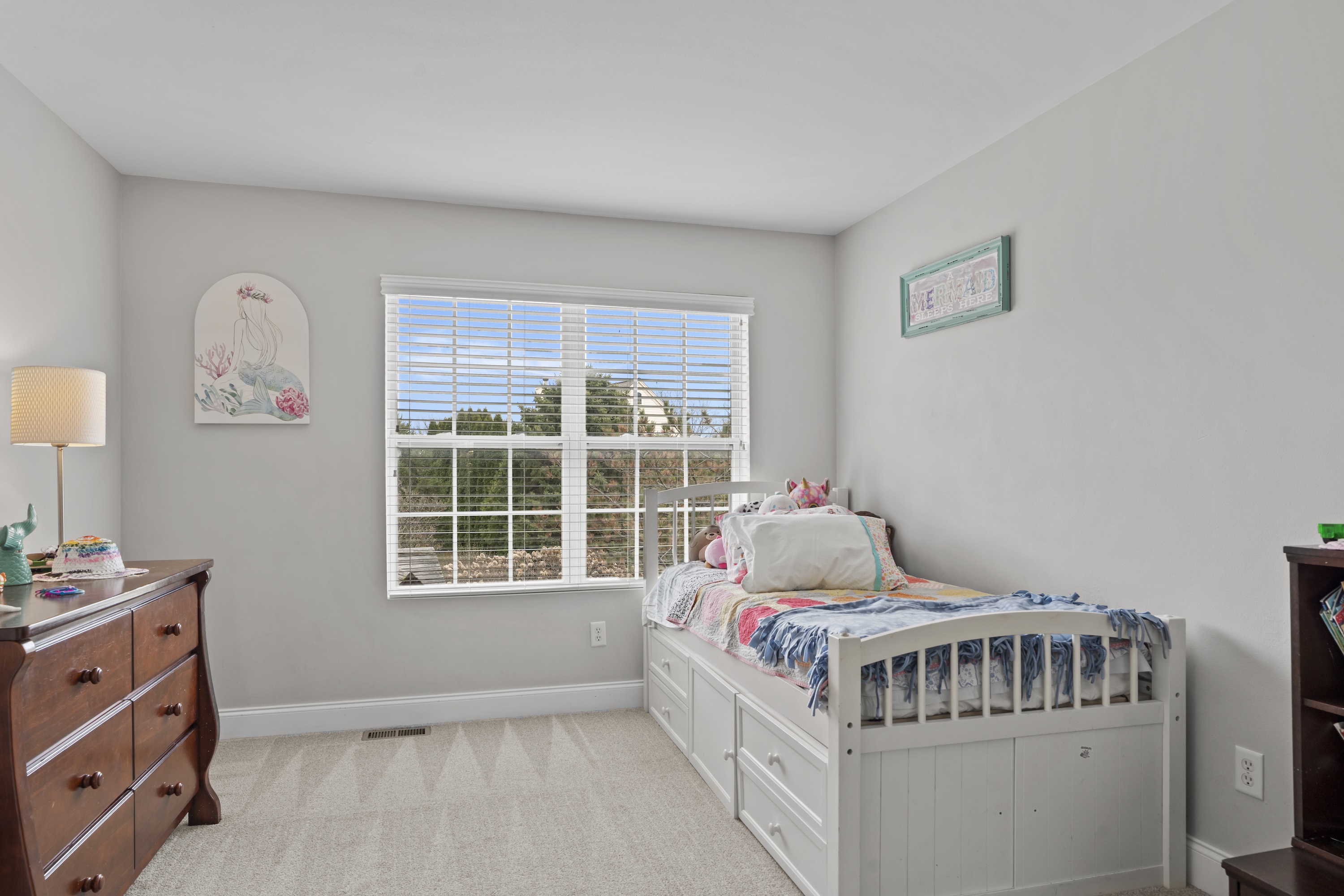  Desirable Pabst Farms Four Bedroom Colonial - 物件實景