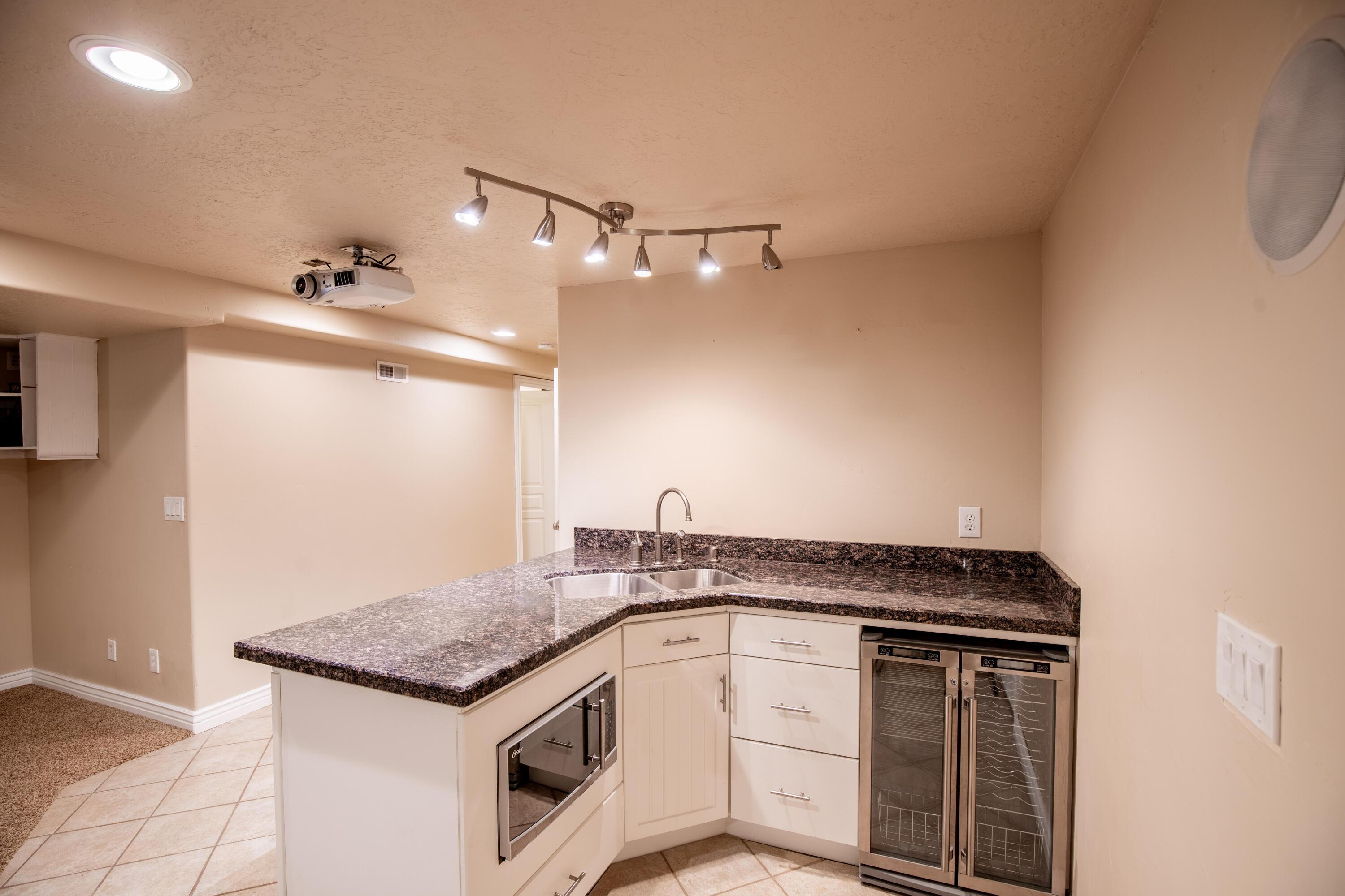 LEHI, Utah, 84043, United States, 5 Bedrooms Bedrooms, ,4 BathroomsBathrooms,Residential,For Sale,1935111