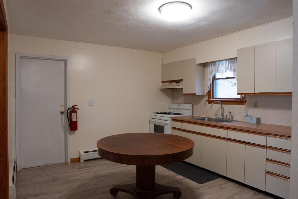 Somerville, Massachusetts, 02143, United States, 7 Bedrooms Bedrooms, ,4 BathroomsBathrooms,Residential,For Sale,2017590