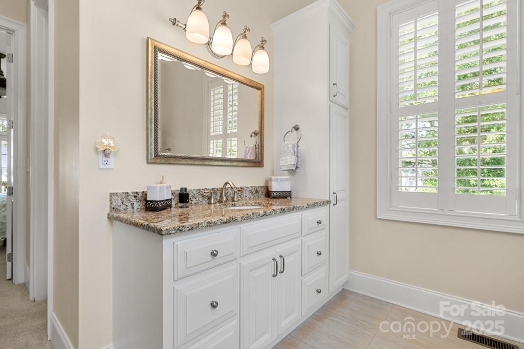 Liberty Hill, South Carolina, 29074, United States, 4 Bedrooms Bedrooms, ,5 BathroomsBathrooms,Residential,For Sale,1876148