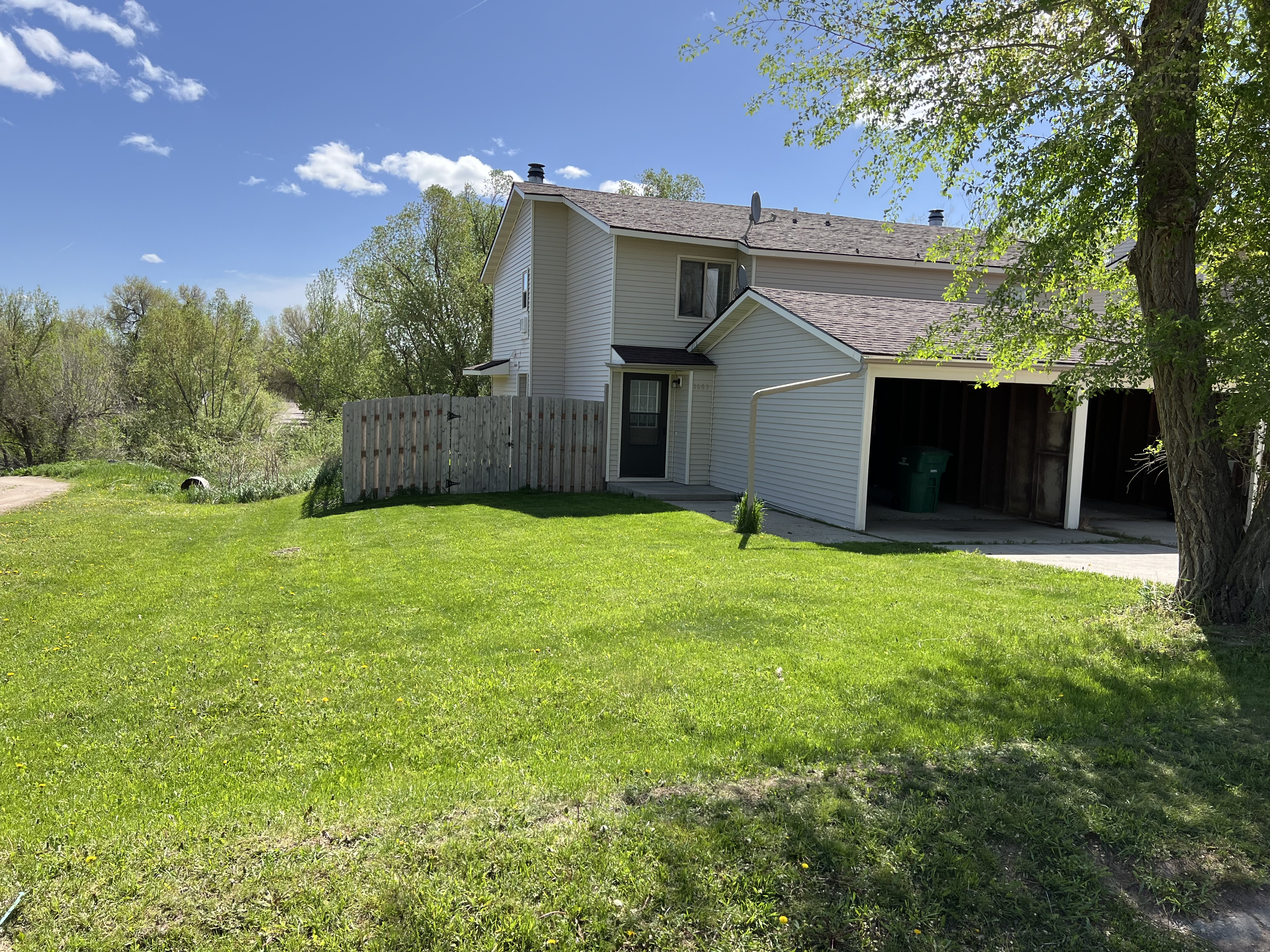 Sheridan, Wyoming, 82801, United States, 3 Bedrooms Bedrooms, ,2 BathroomsBathrooms,Residential,For Sale,1928698