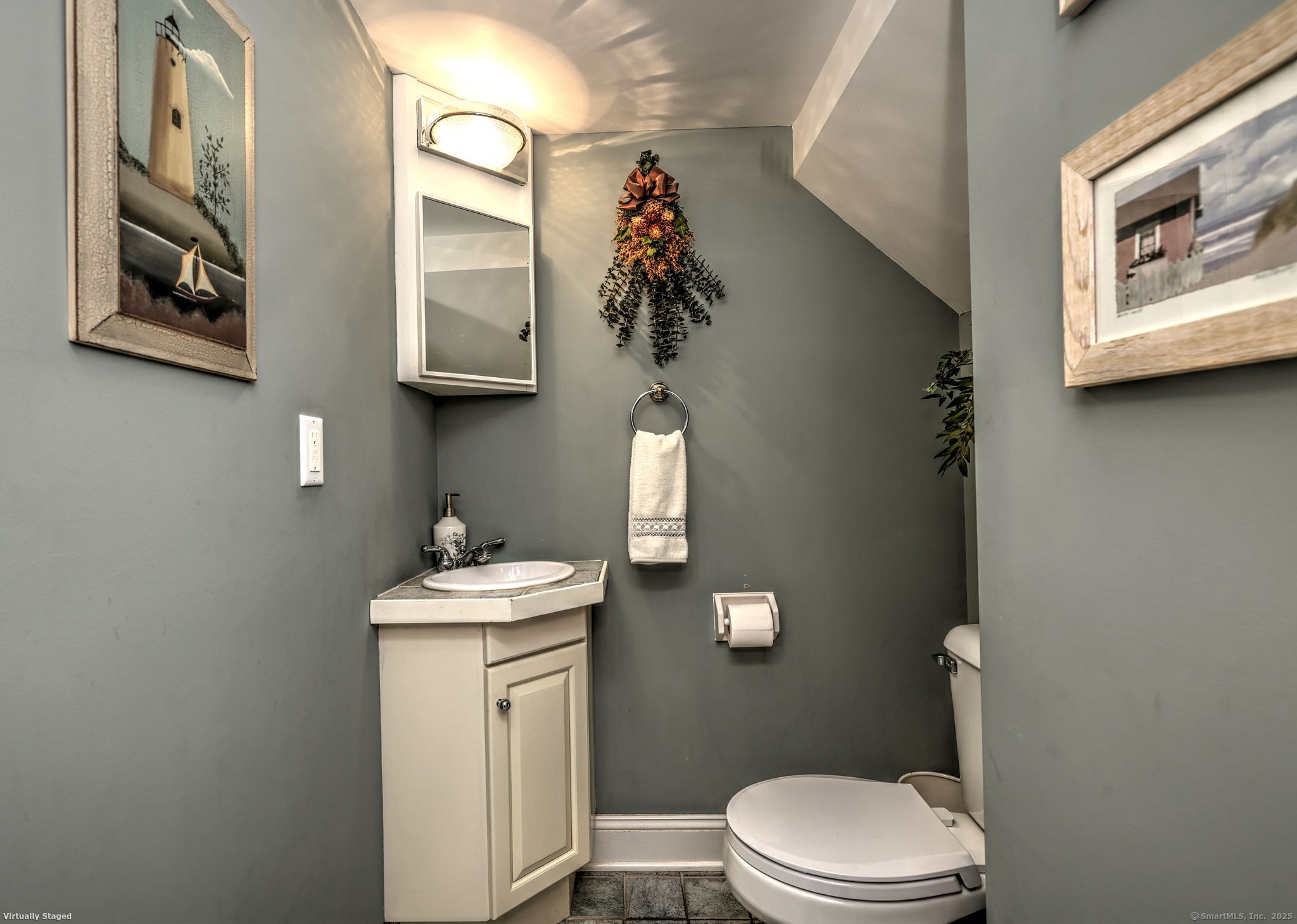 Redding, Connecticut, 06896, United States, 4 Bedrooms Bedrooms, ,5 BathroomsBathrooms,Residential,For Sale,1827564