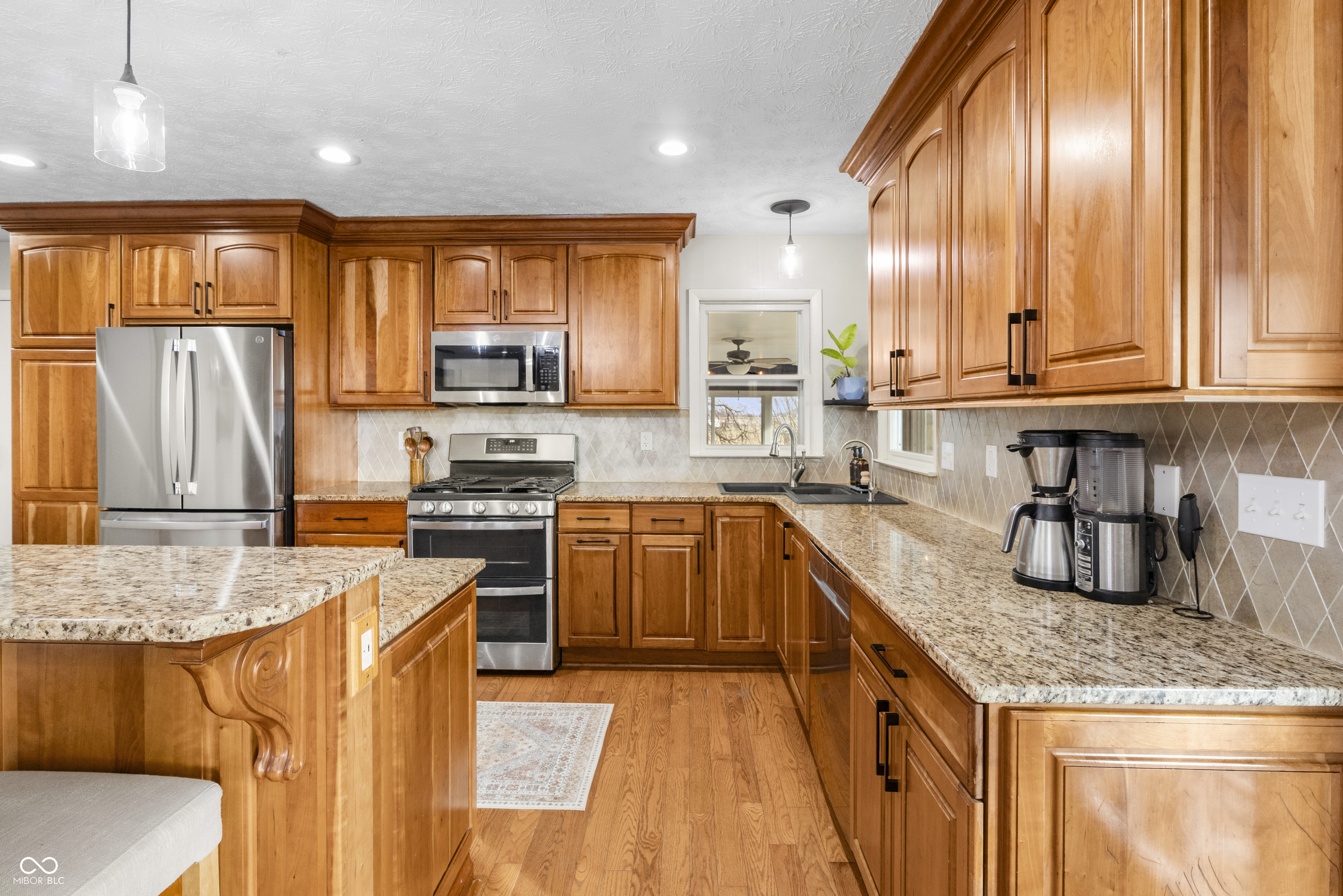 Whiteland, Indiana, 46184, United States, 3 Bedrooms Bedrooms, ,4 BathroomsBathrooms,Residential,For Sale,2007779