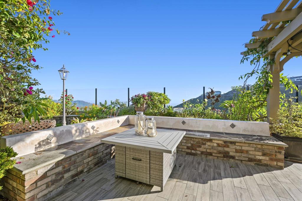San Marcos, California, 92078, United States, 5 Bedrooms Bedrooms, ,5 BathroomsBathrooms,Residential,For Sale,1926310