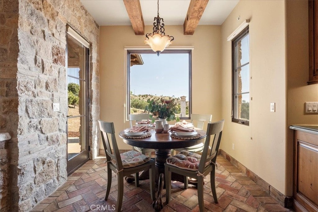 Fallbrook, California, 92028, United States, 7 Bedrooms Bedrooms, ,7 BathroomsBathrooms,Residential,For Sale,1827322