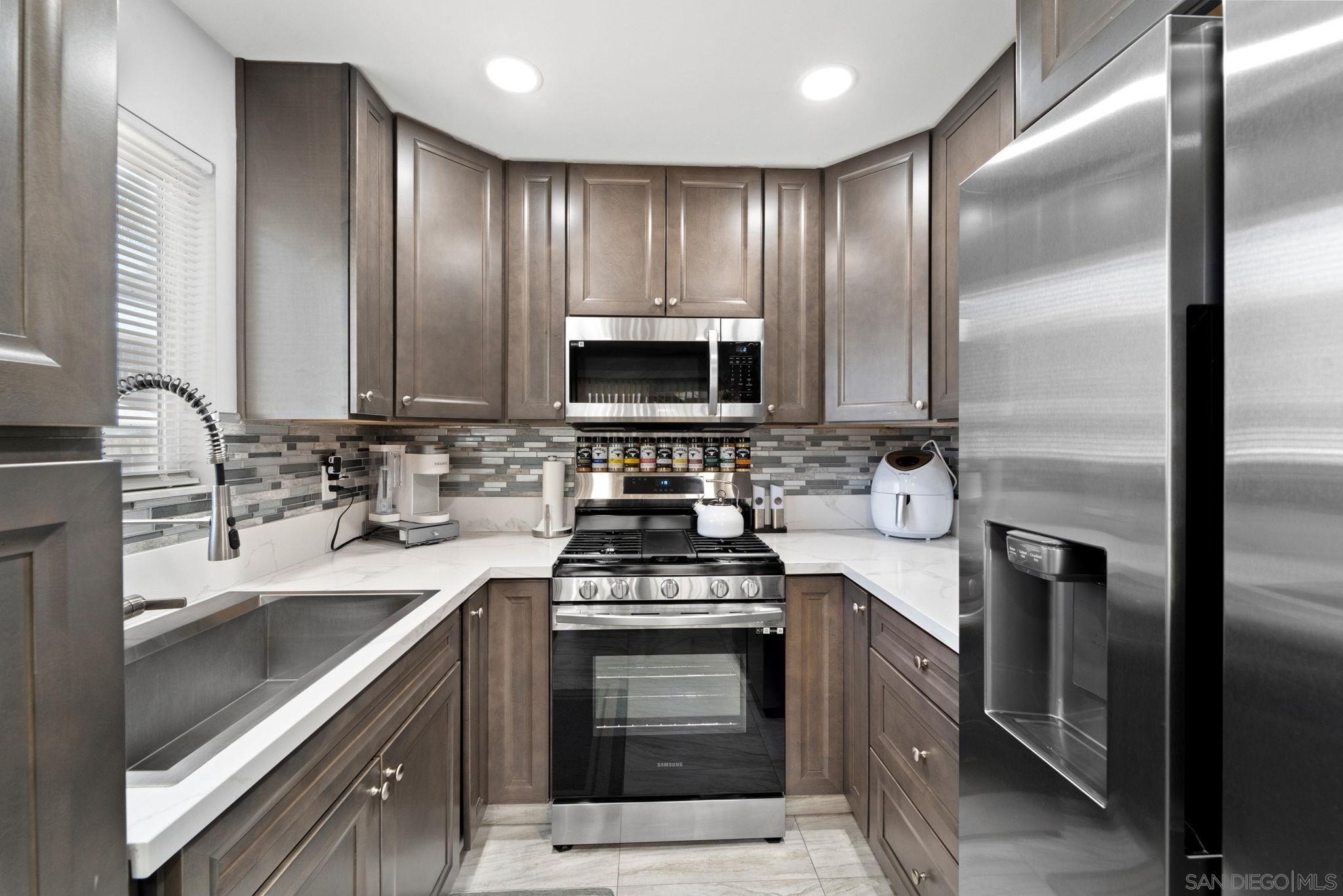 El Cajon, California, 92020, United States, 3 Bedrooms Bedrooms, ,2 BathroomsBathrooms,Residential,For Sale,1784508