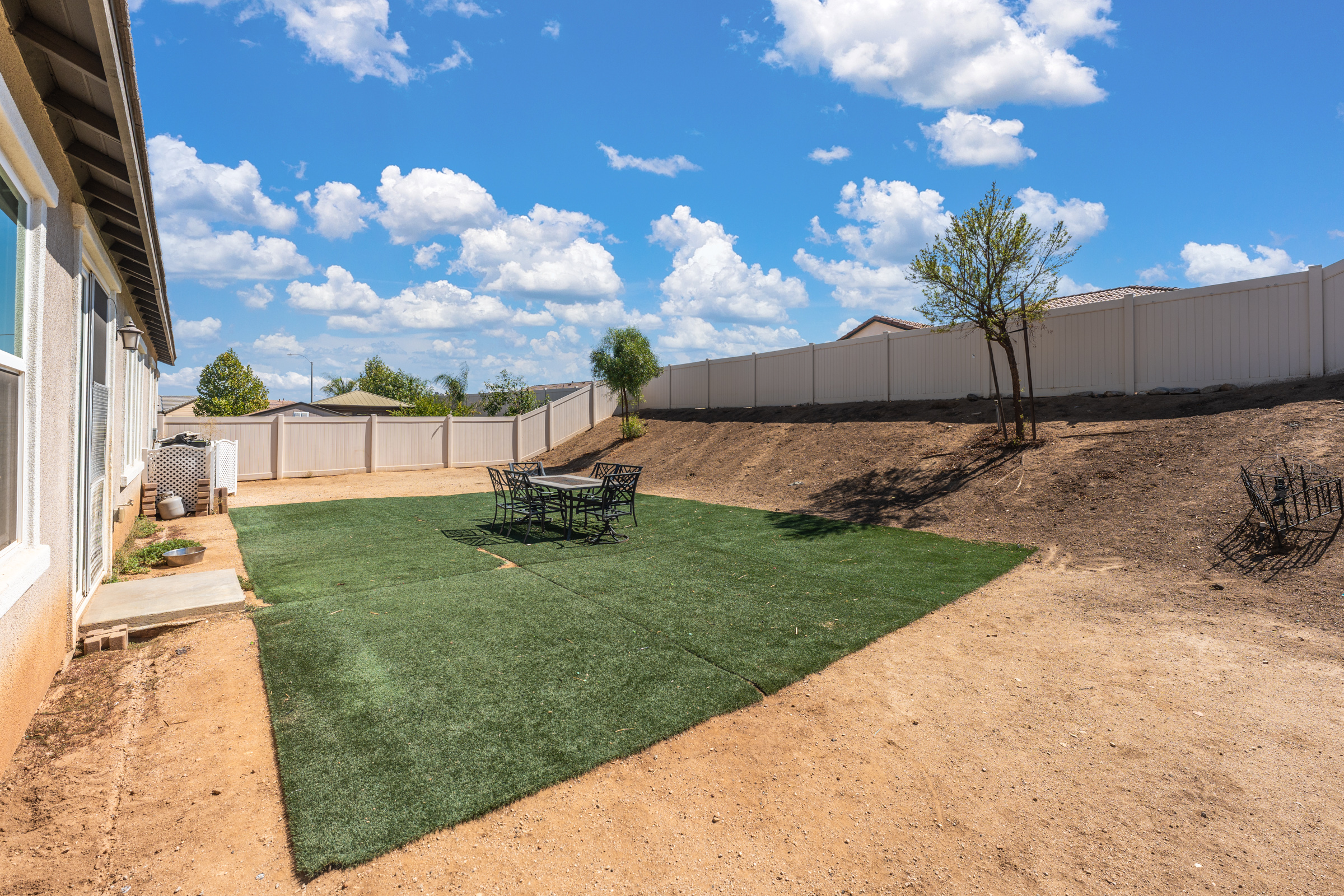 Menifee, California, 92584, United States, 3 Bedrooms Bedrooms, ,2 BathroomsBathrooms,Residential,For Sale,1980644