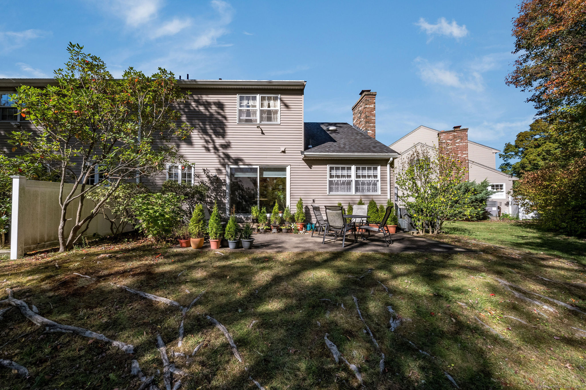 Madison, Connecticut, 06443, United States, 2 Bedrooms Bedrooms, ,3 BathroomsBathrooms,Residential,For Sale,1988071