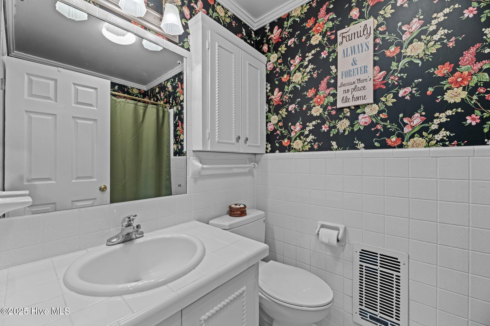 Oriental, North Carolina, 28571, United States, 3 Bedrooms Bedrooms, ,2 BathroomsBathrooms,Residential,For Sale,1761894