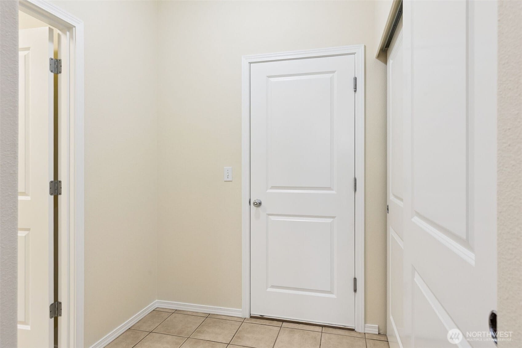 Olympia, Washington, 98502, United States, 3 Bedrooms Bedrooms, ,2 BathroomsBathrooms,Residential,For Sale,2002909