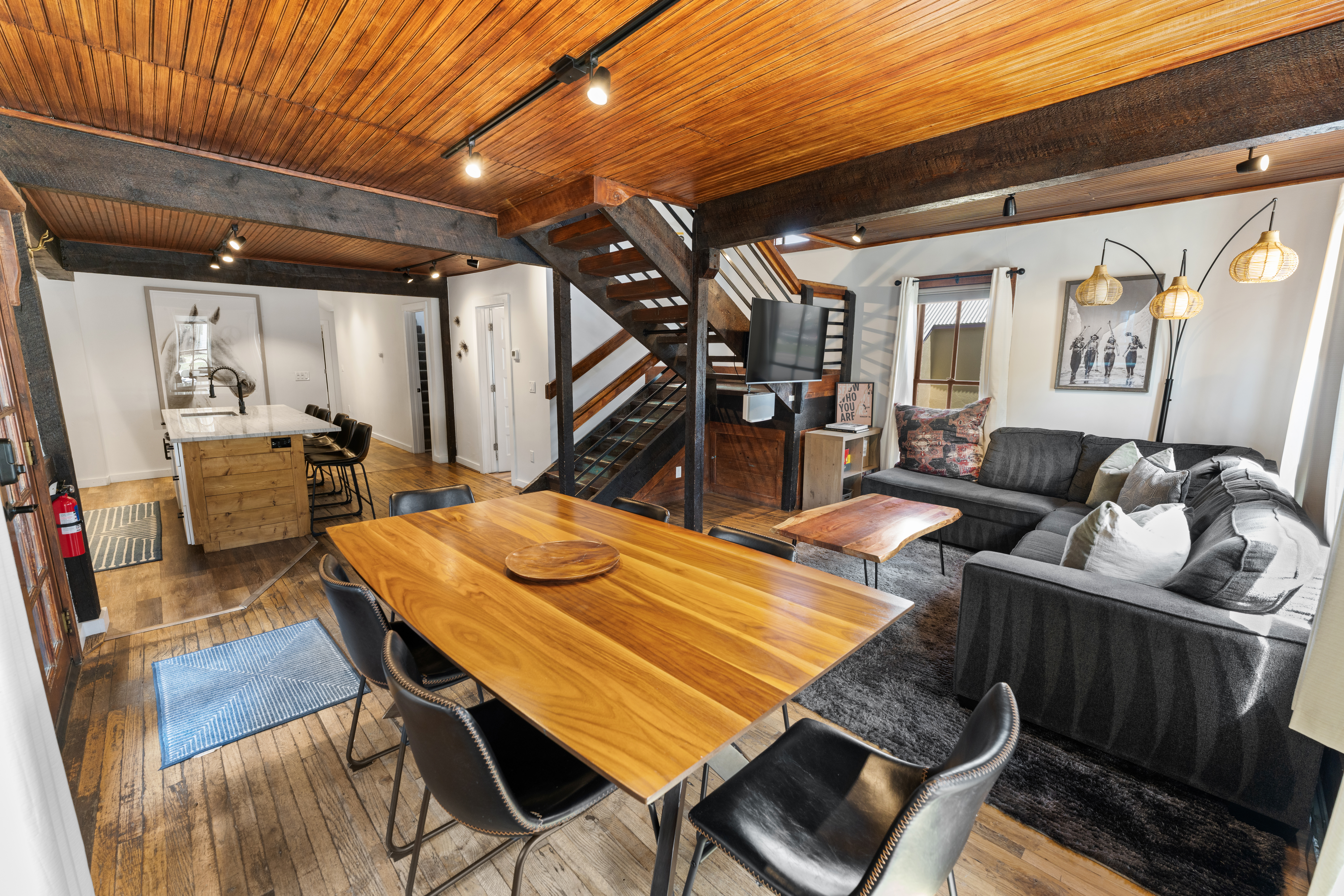  Meticulously Remodeled Historic Home - 物件實景