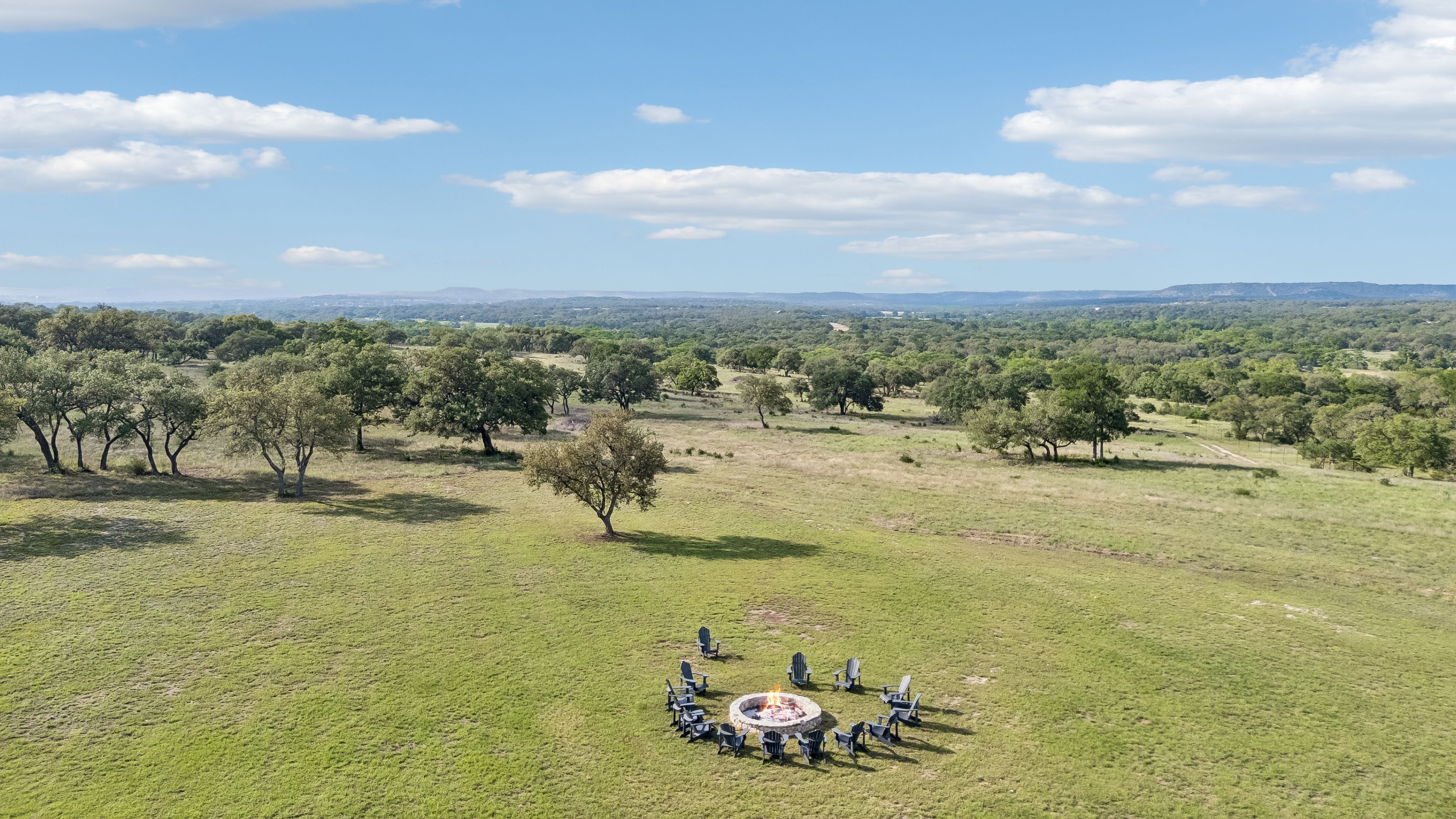  Rolling Oaks Ranch: The Pinnacle of Private Estate Living - 物件實景