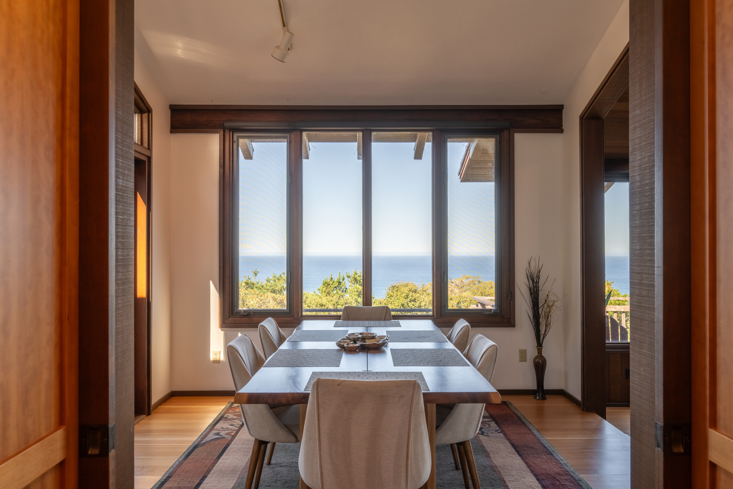  214 Crest Road - 物件實景