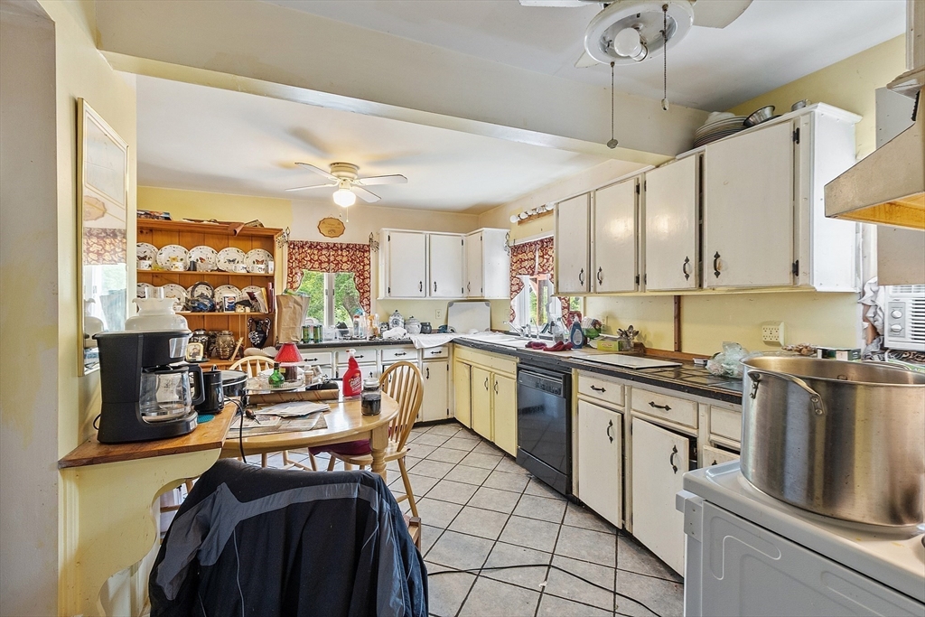 Orange, Massachusetts, 01364, United States, 7 Bedrooms Bedrooms, ,5 BathroomsBathrooms,Residential,For Sale,1940980