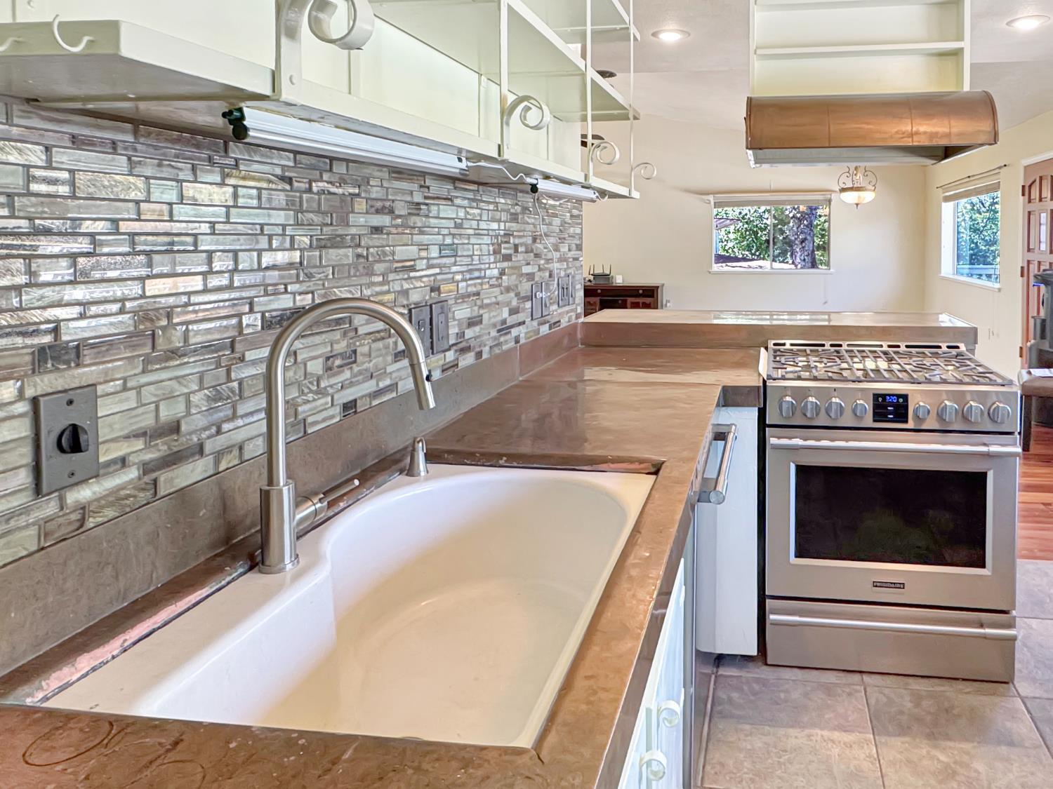 Penn Valley, California, 95946, United States, 3 Bedrooms Bedrooms, ,2 BathroomsBathrooms,Residential,For Sale,1938111