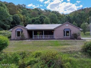 1tq5sqtifeit, Pennsylvania, 15534, United States, 3 Bedrooms Bedrooms, ,3 BathroomsBathrooms,Residential,For Sale,1947387