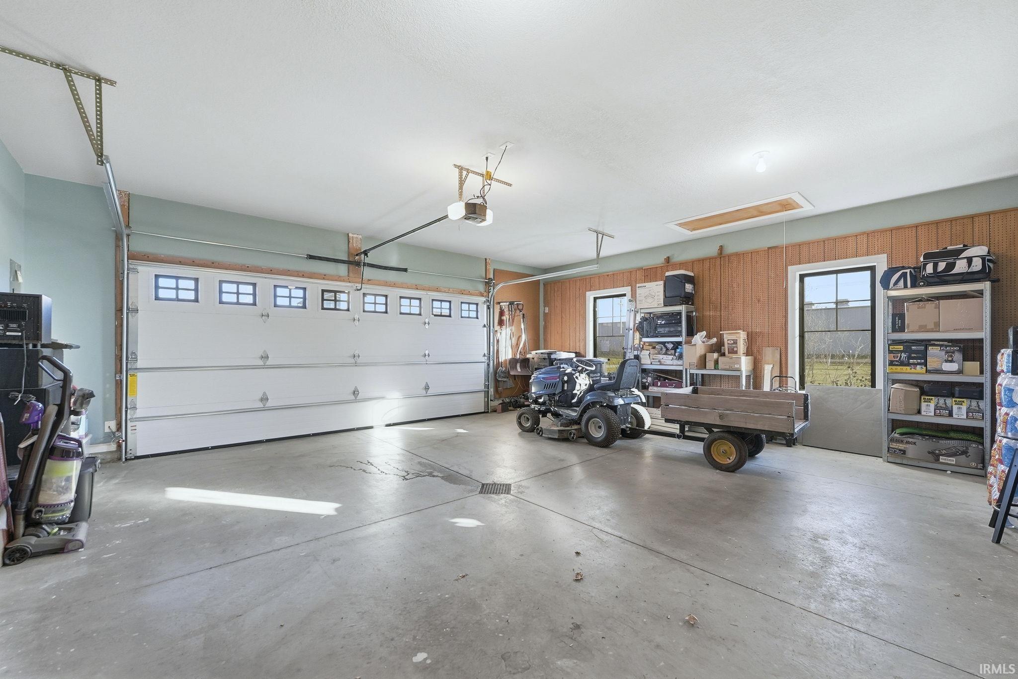 Auburn, Indiana, 46706-9568, United States, 3 Bedrooms Bedrooms, ,3 BathroomsBathrooms,Residential,For Sale,1987024