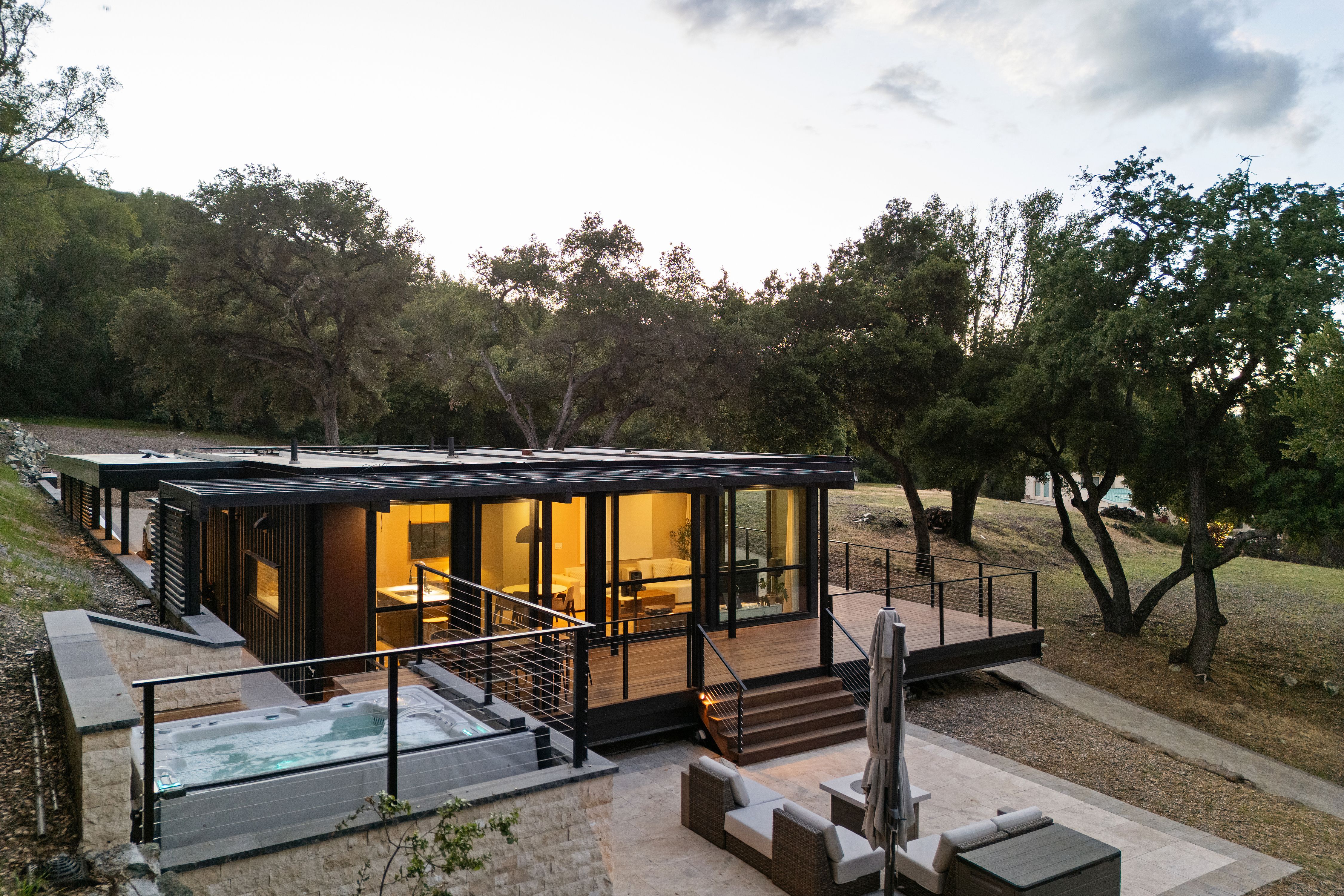  Modern Off-Grid Compound with Panoramic Valley Views - 物件實景
