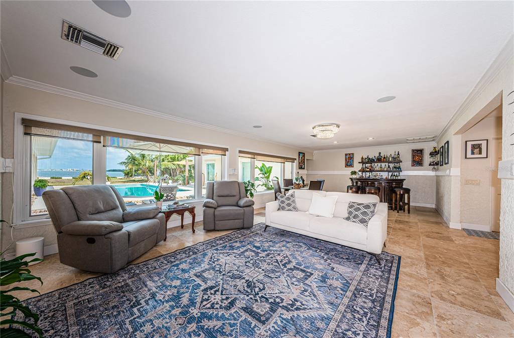 St Petersburg, Florida, 33710, United States, 4 Bedrooms Bedrooms, ,4 BathroomsBathrooms,Residential,For Sale,1826859