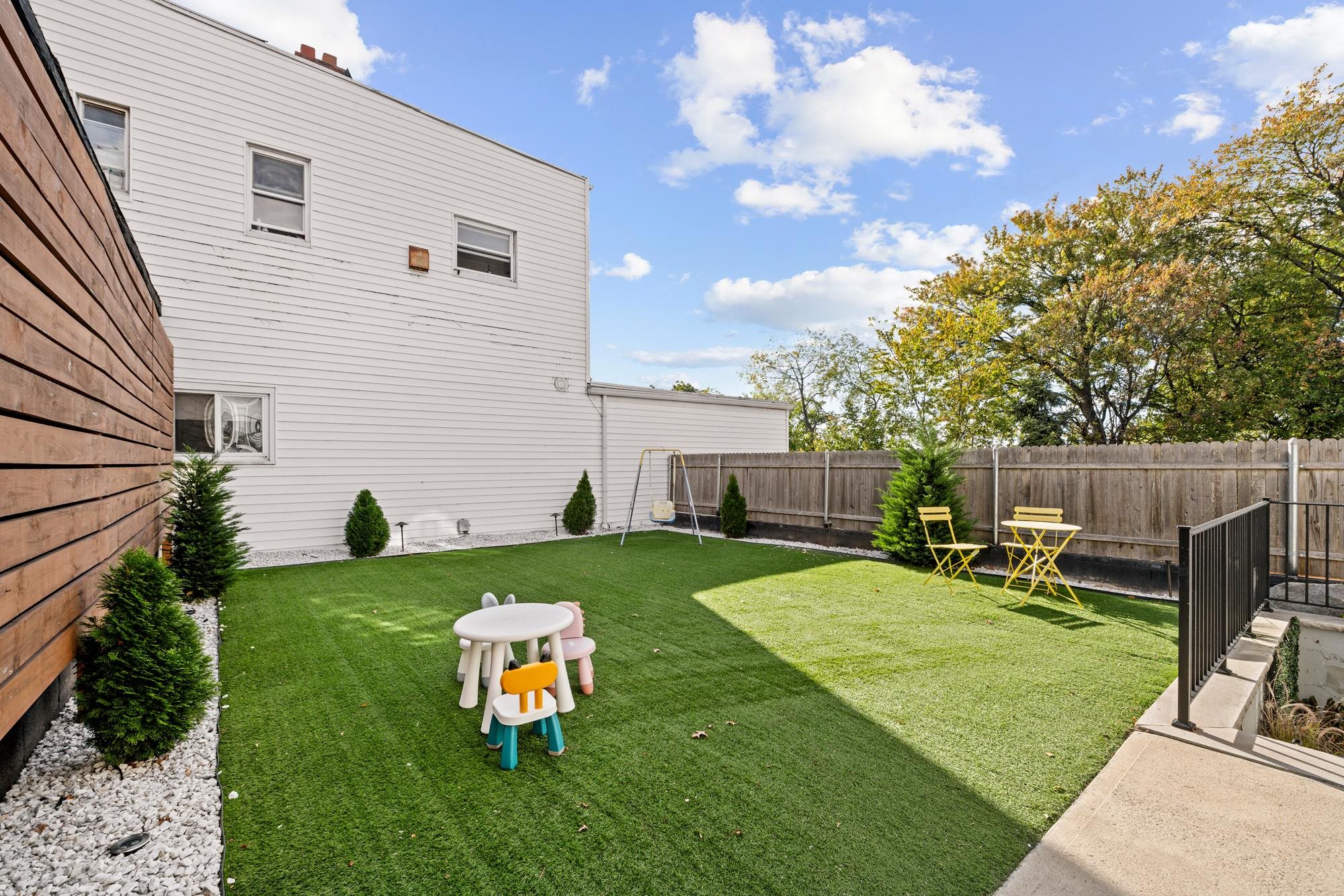 Jersey City, New Jersey, 07307, United States, 3 Bedrooms Bedrooms, ,3 BathroomsBathrooms,Residential,For Sale,1965094