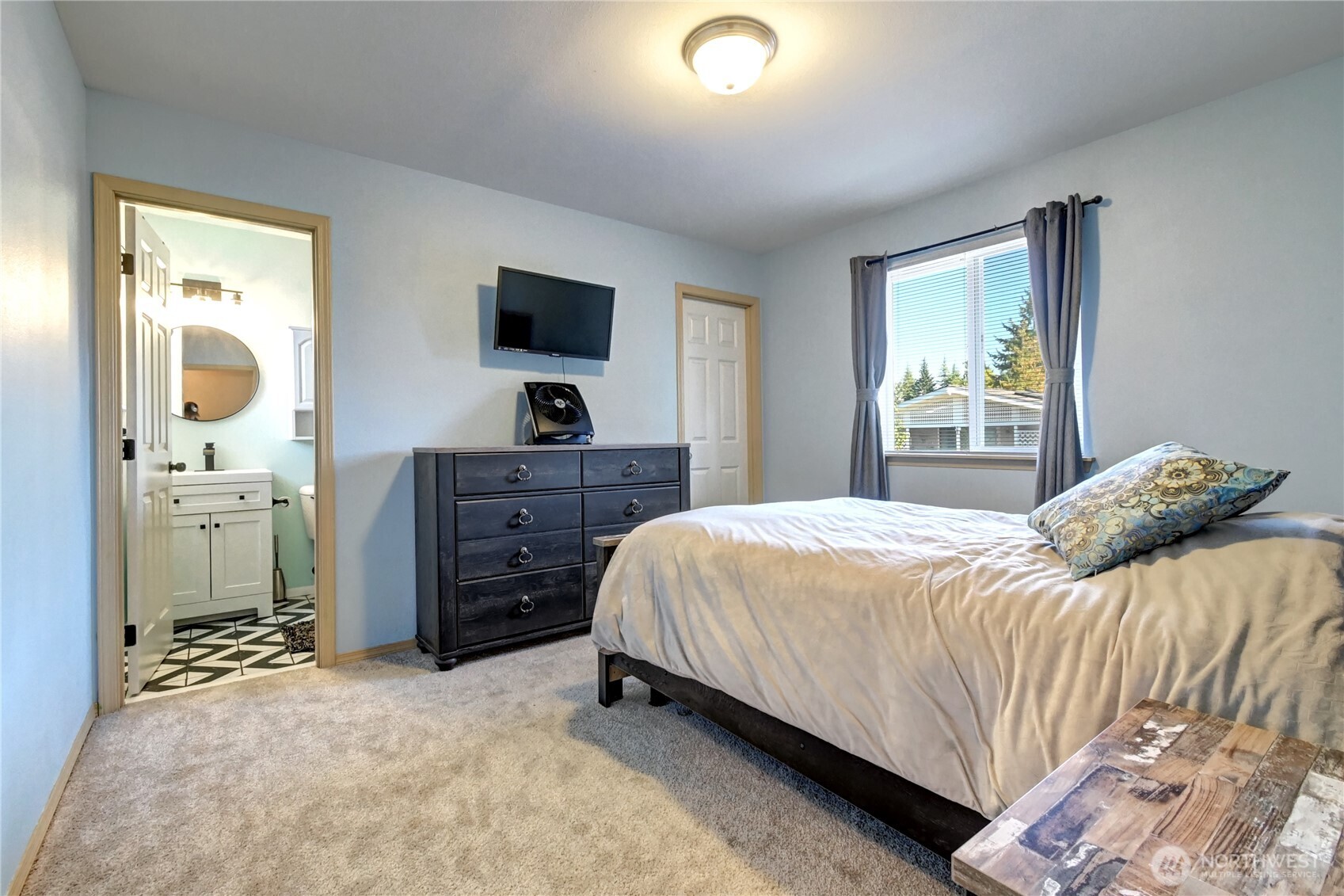 Everett, Washington, 98204, United States, 3 Bedrooms Bedrooms, ,3 BathroomsBathrooms,Residential,For Sale,1964050