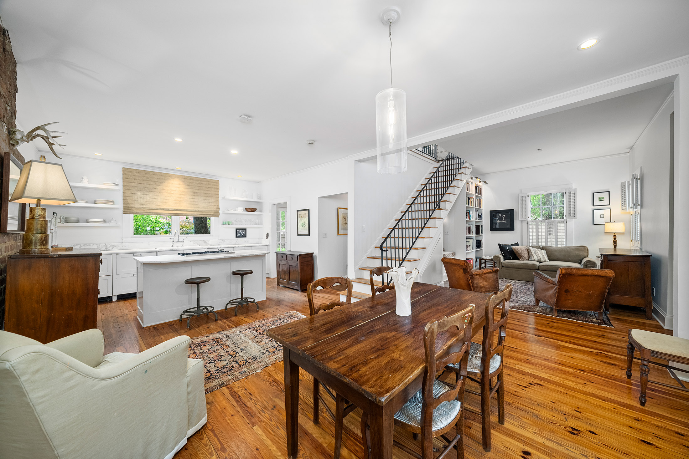  Captivating 1920s Farmhouse in Berkeley Park - 物件實景