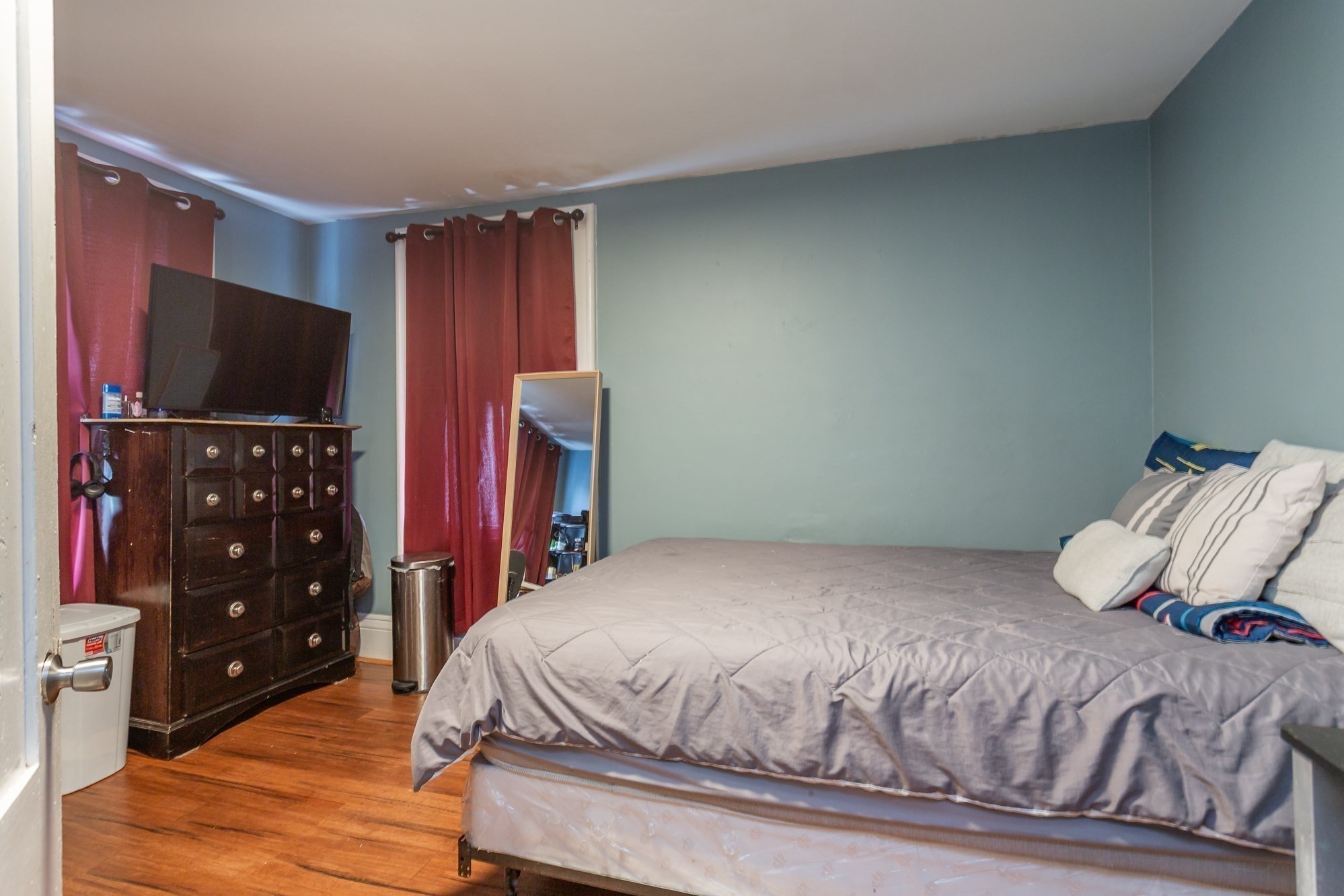 New Bedford, Massachusetts, 02740, United States, 7 Bedrooms Bedrooms, ,2 BathroomsBathrooms,Residential,For Sale,1943461