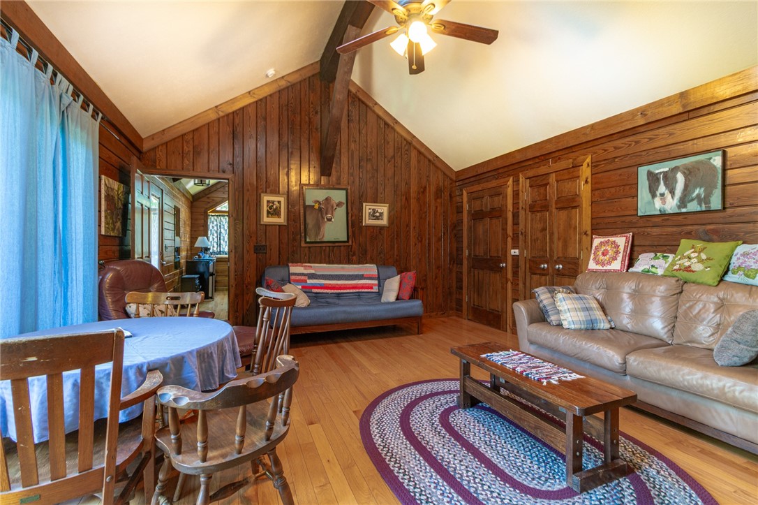 Jamestown, Pennsylvania, 16134, United States, 4 Bedrooms Bedrooms, ,3 BathroomsBathrooms,Residential,For Sale,1998073