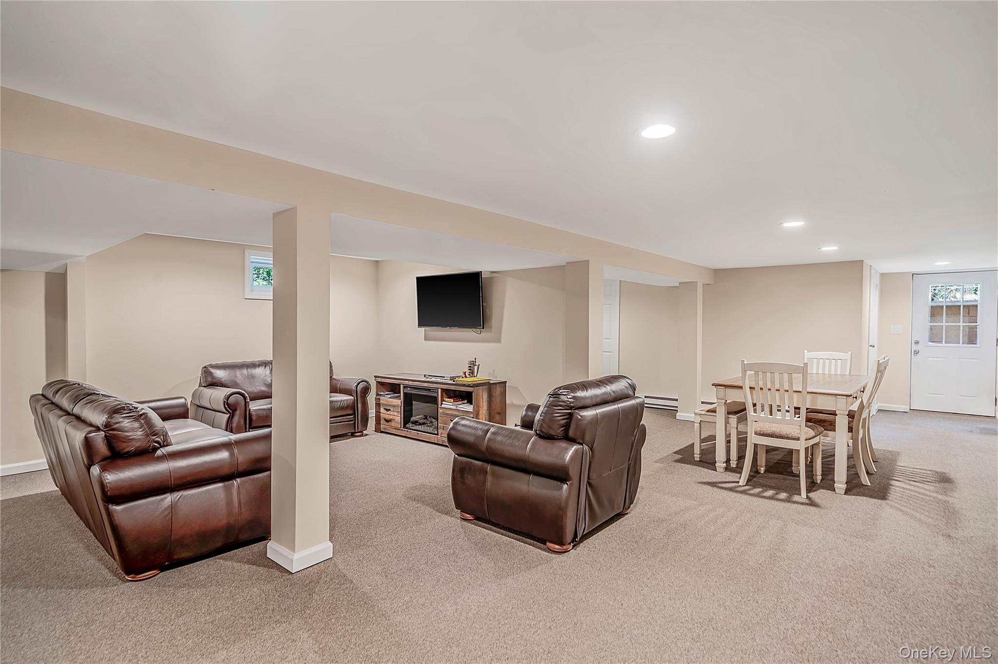  10 Williamsburg Drive, Northport, NY, 11768 - 物件實景