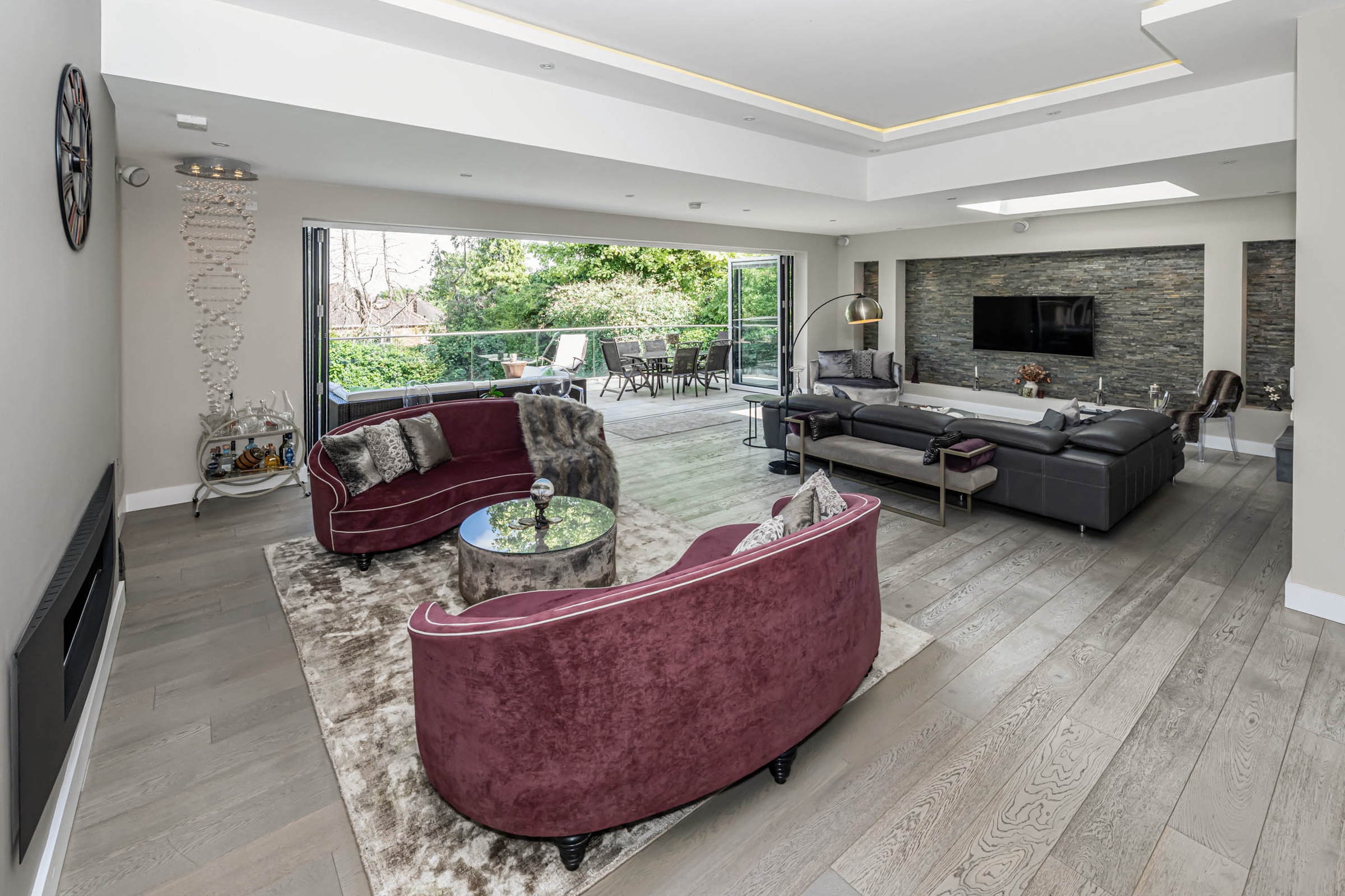  A Newly Refurbished Detached House on the Haymills Estate - 物件實景