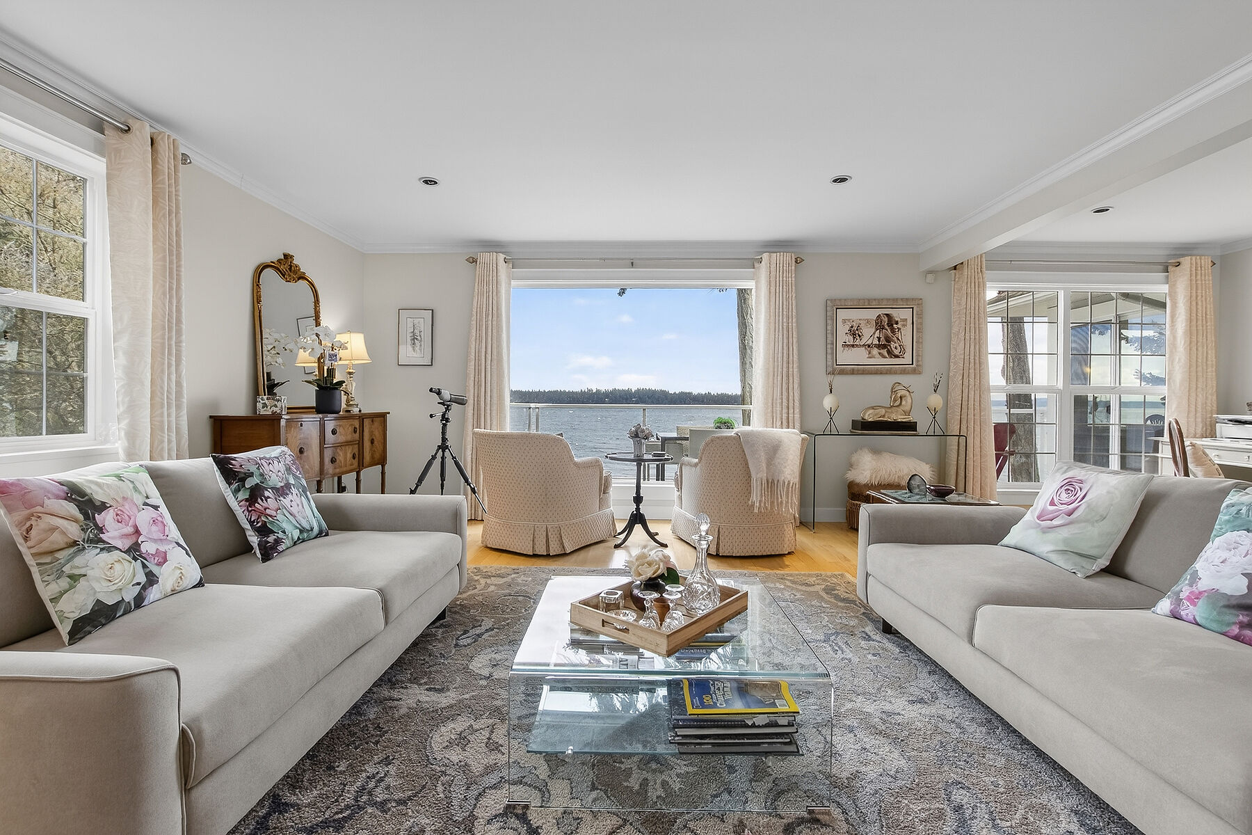 Ladysmith Bespoke Oceanfront - 物件實景